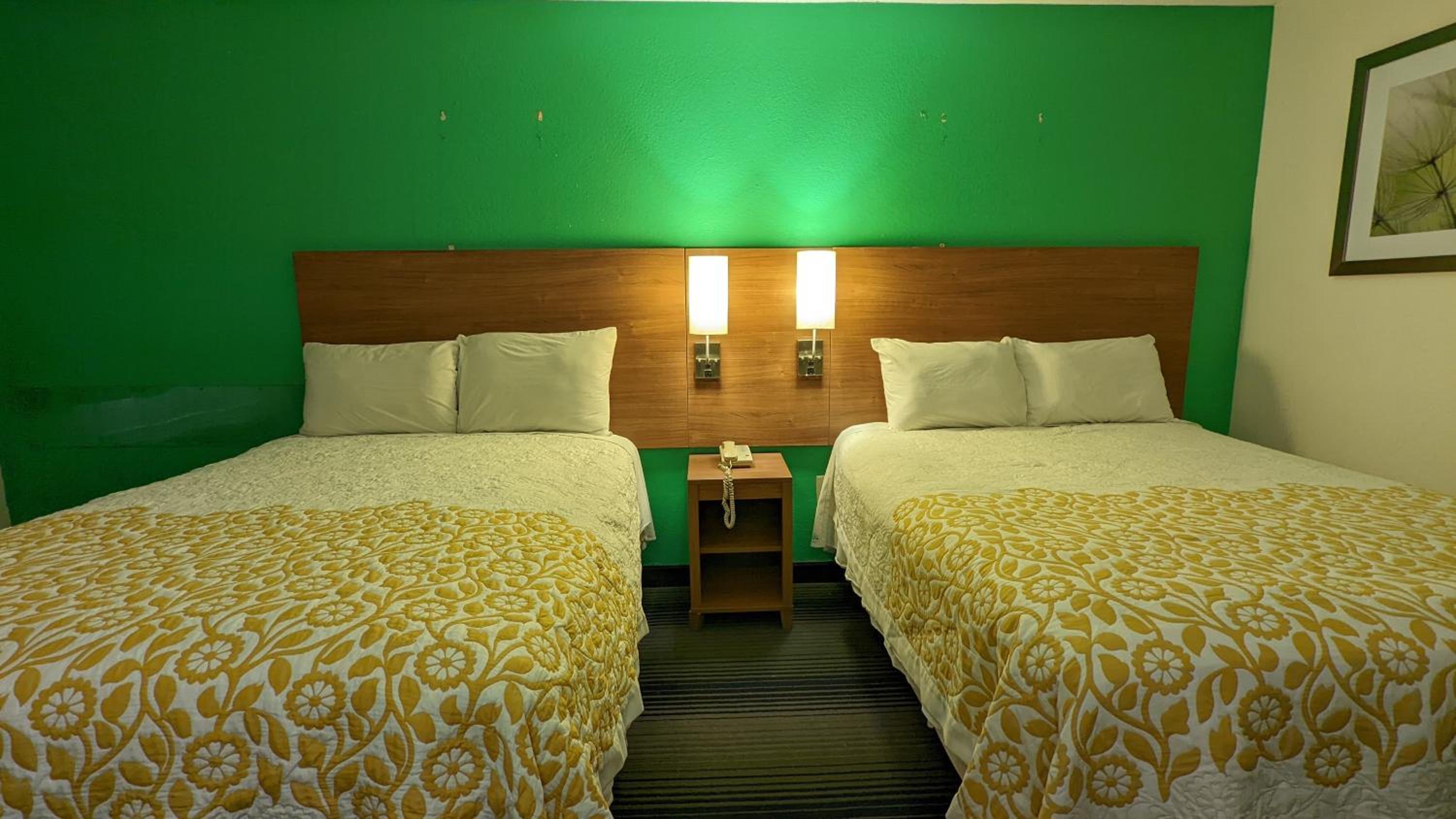 Budget Double Room photo 2