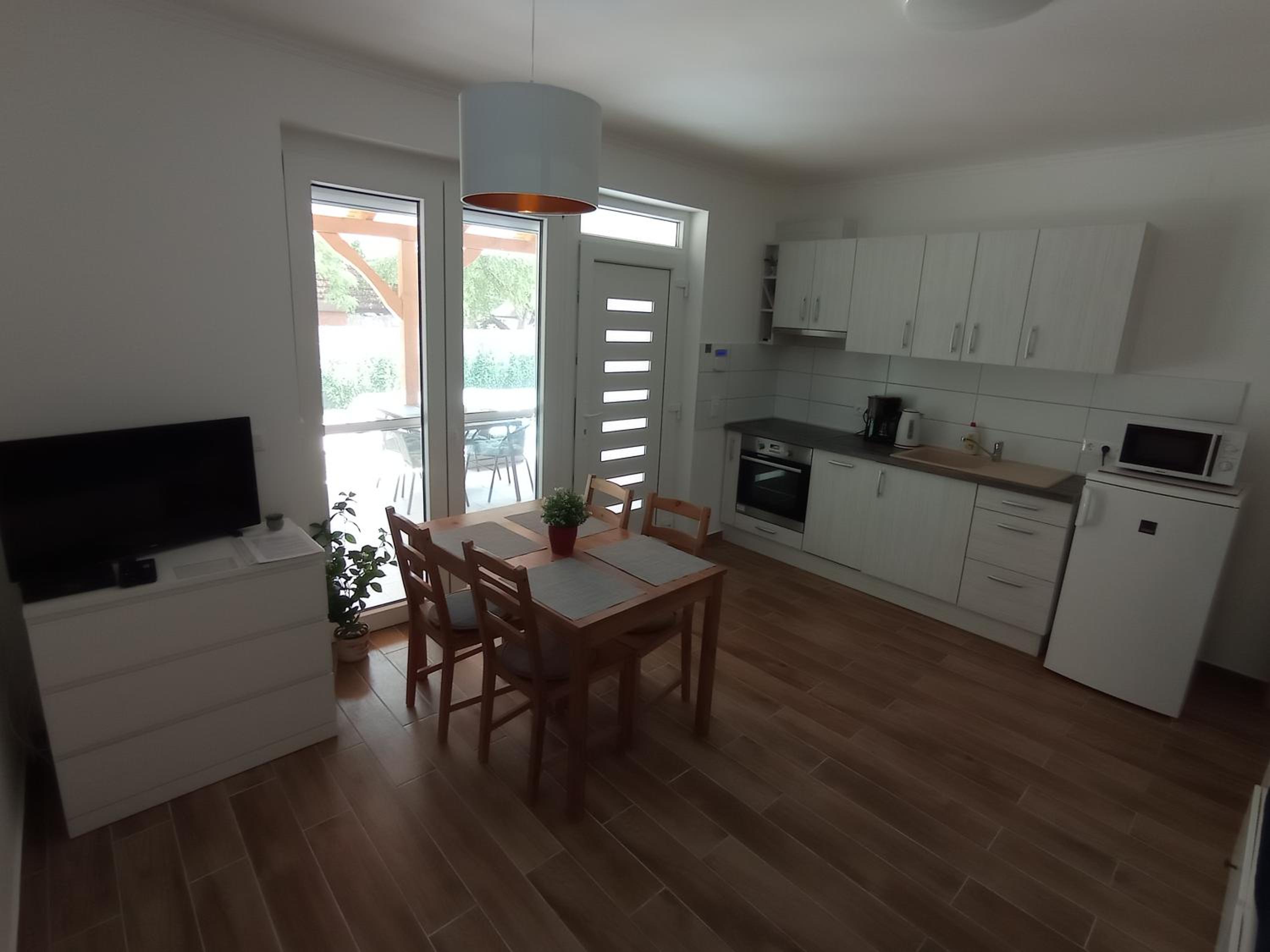 One-Bedroom House photo 2