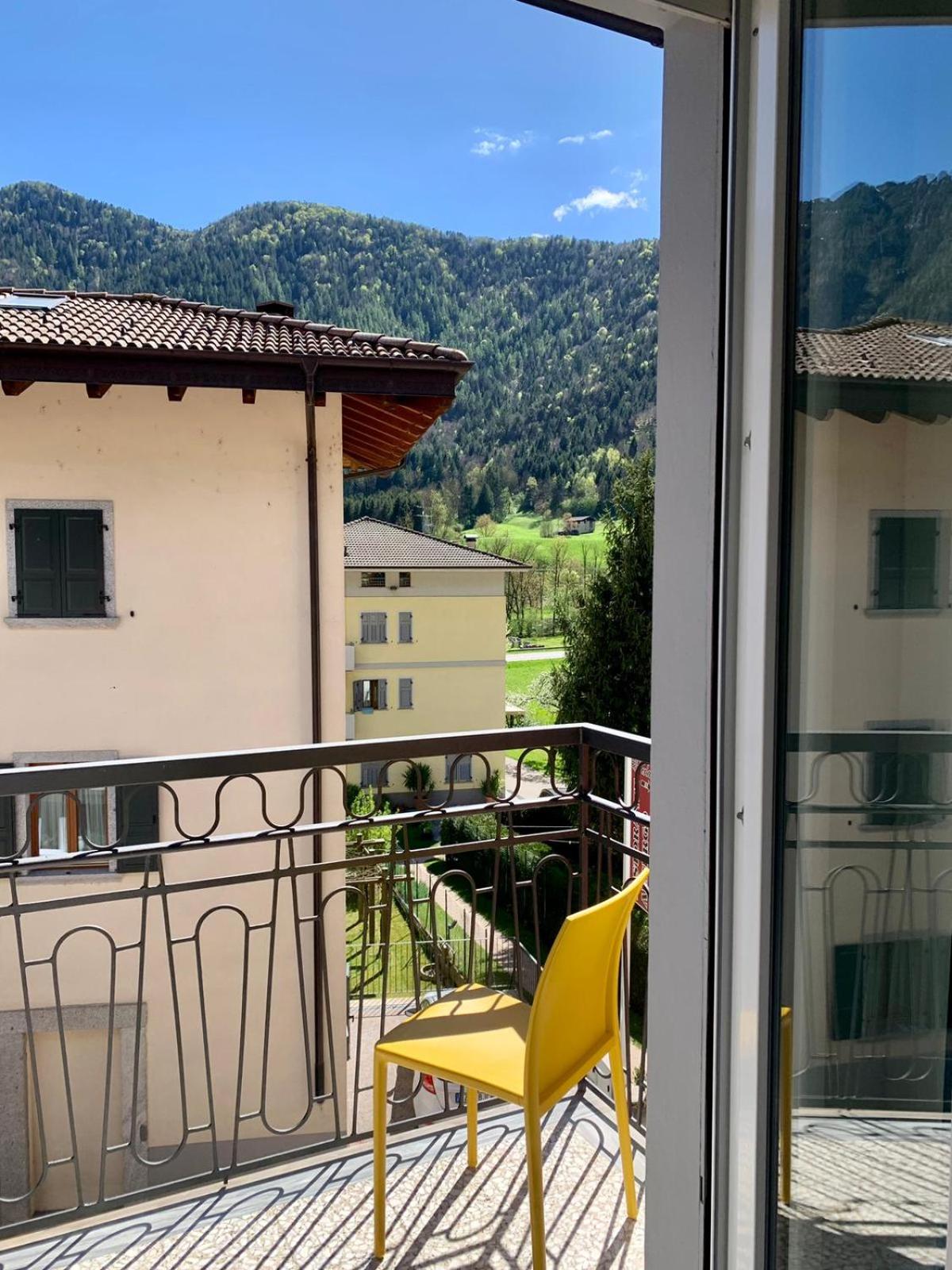 Double Room with Balcony - Photo 6