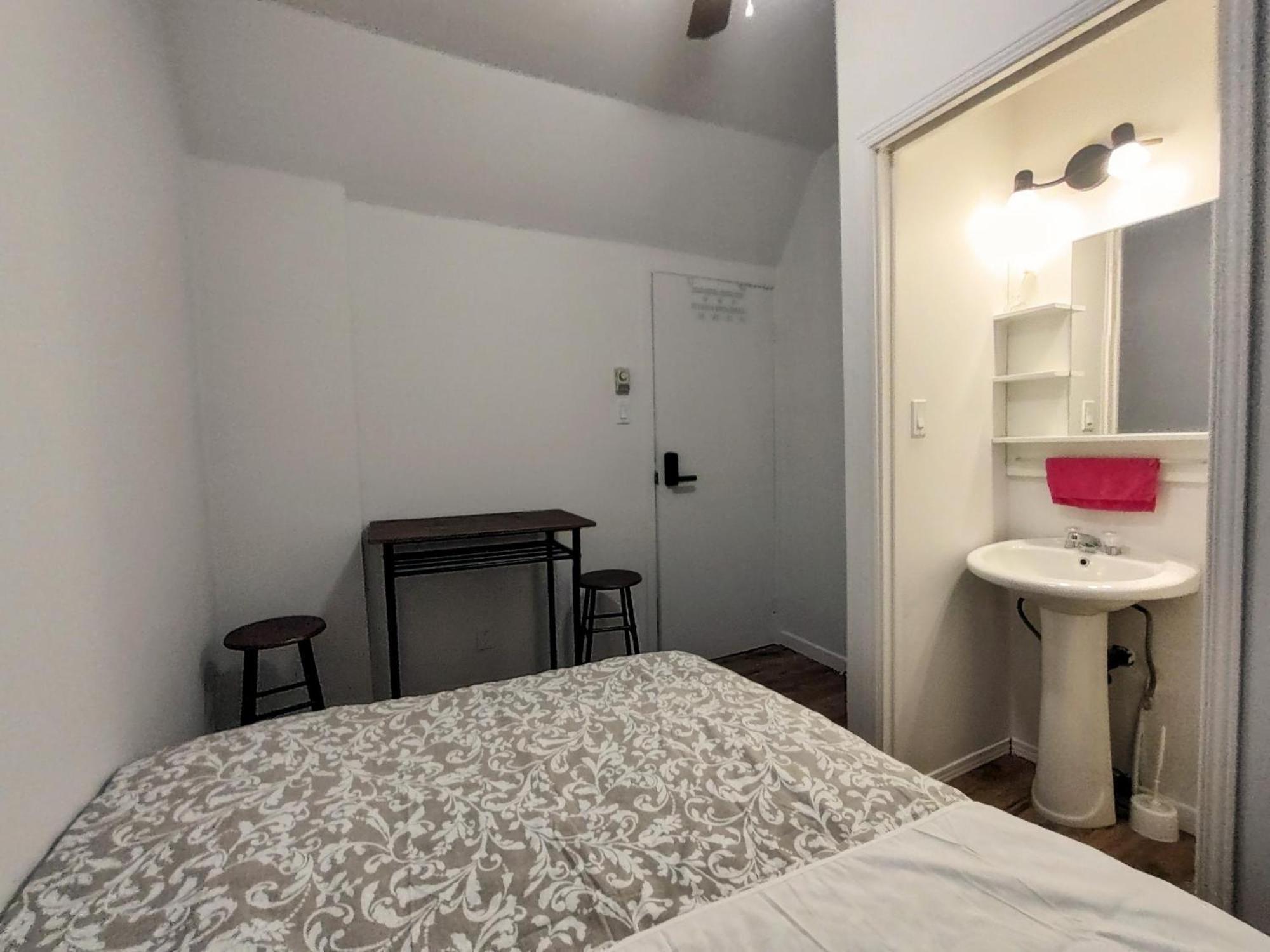 Standard Double Room With Fan photo 3