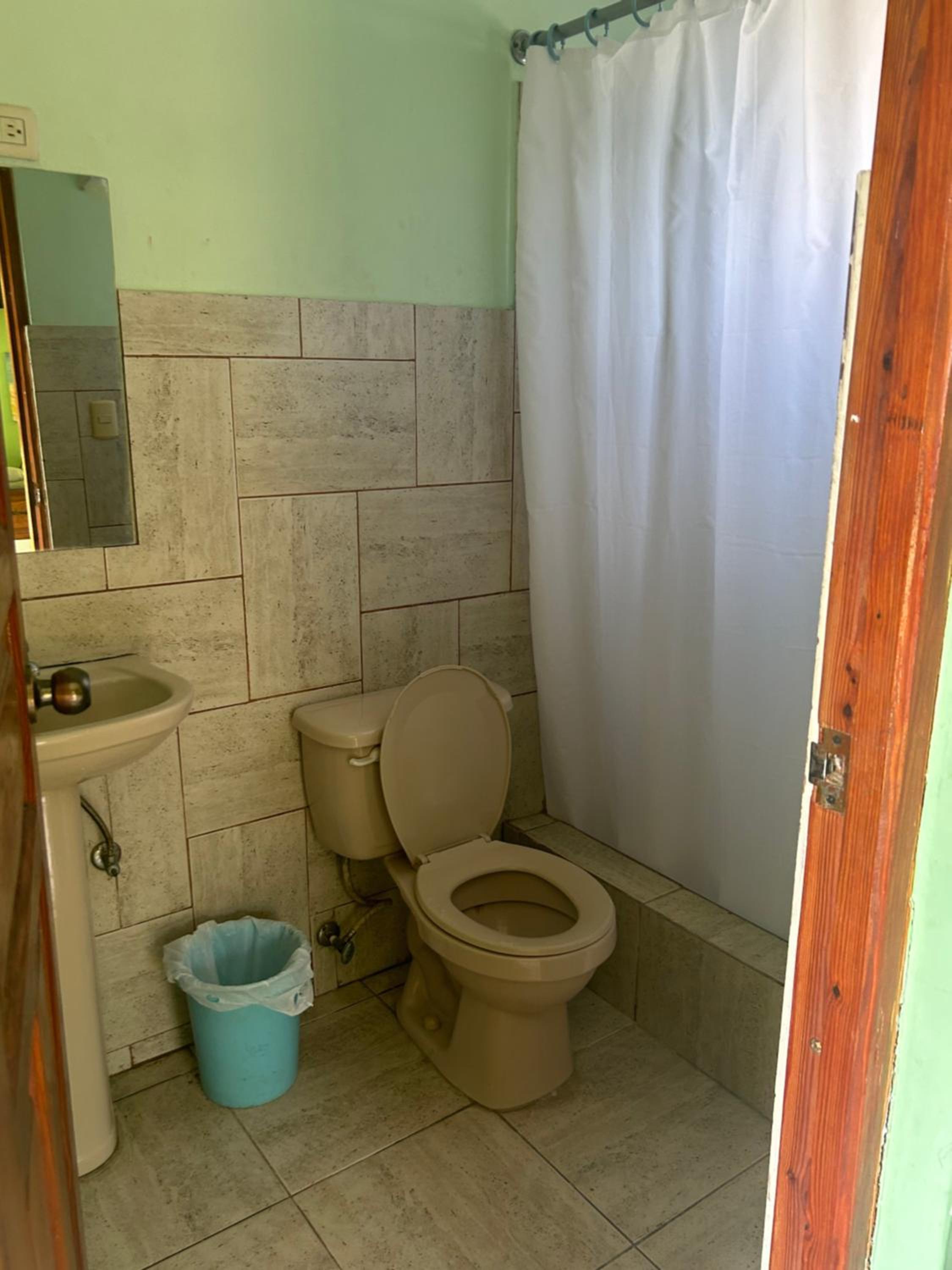 Queen Room with Balcony photo 2