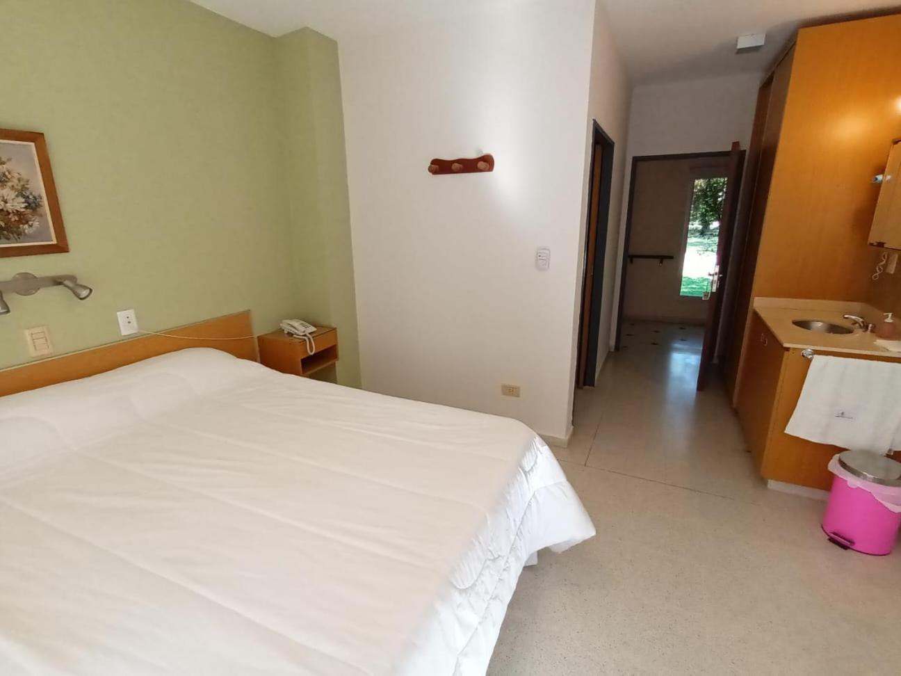 Standard Double or Twin Room photo 1