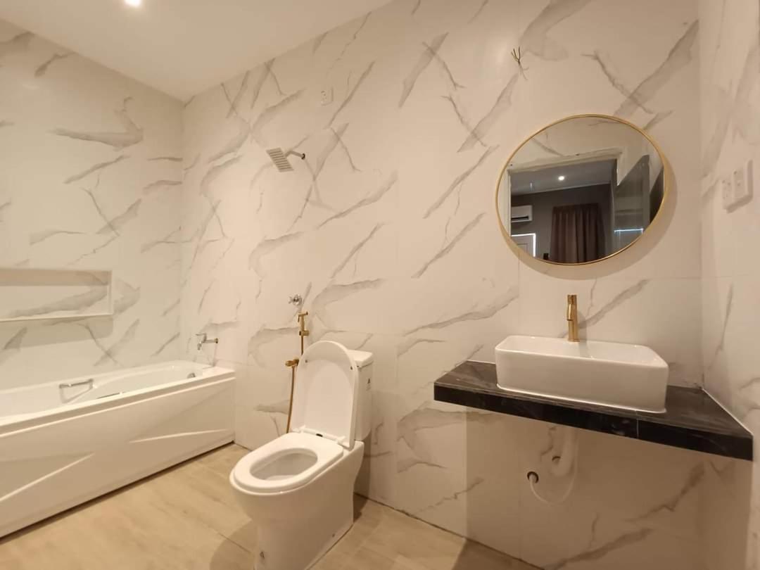 Deluxe King Room photo 1