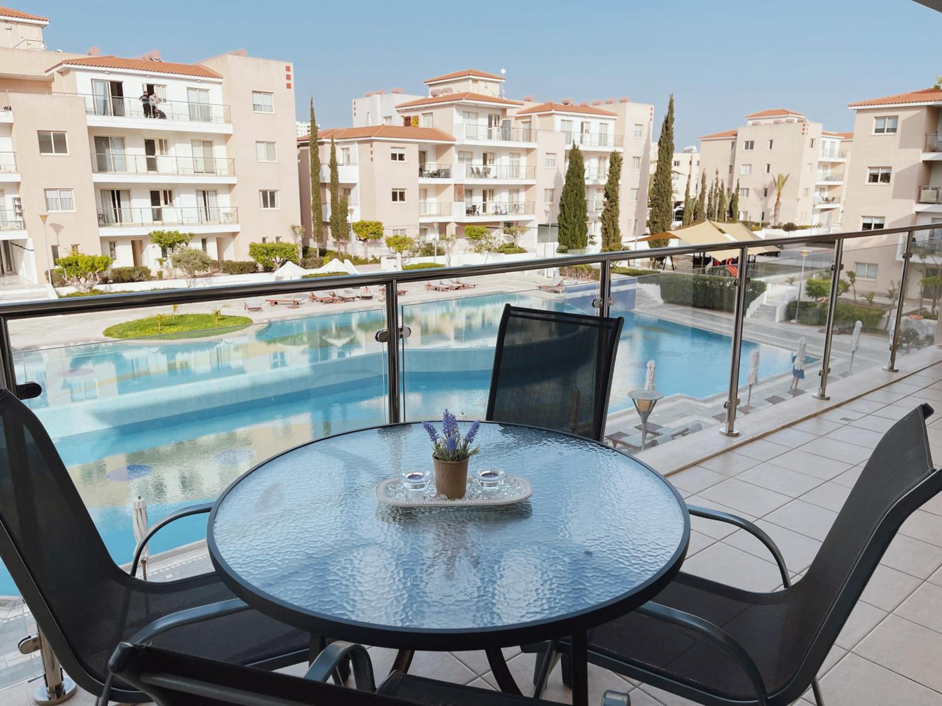 Apartment with Pool View  photo 1