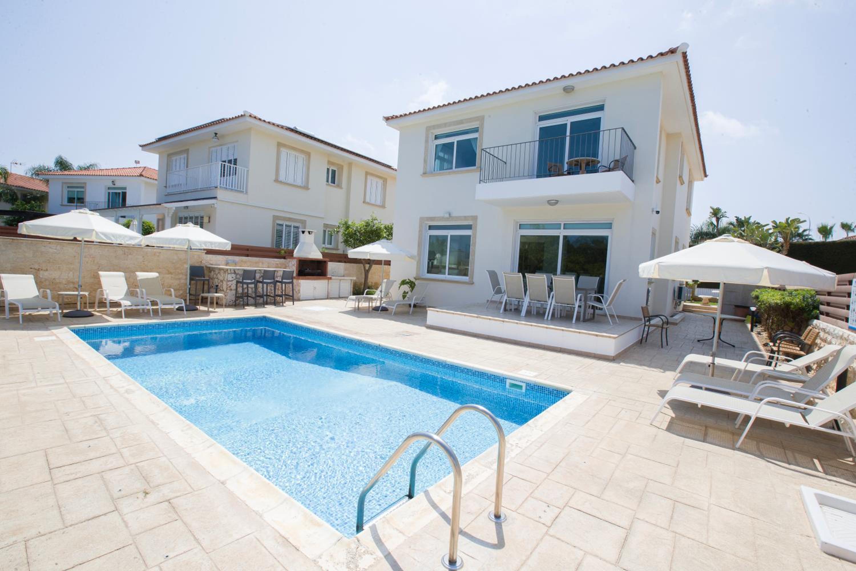 Villa - Beach Front photo 1