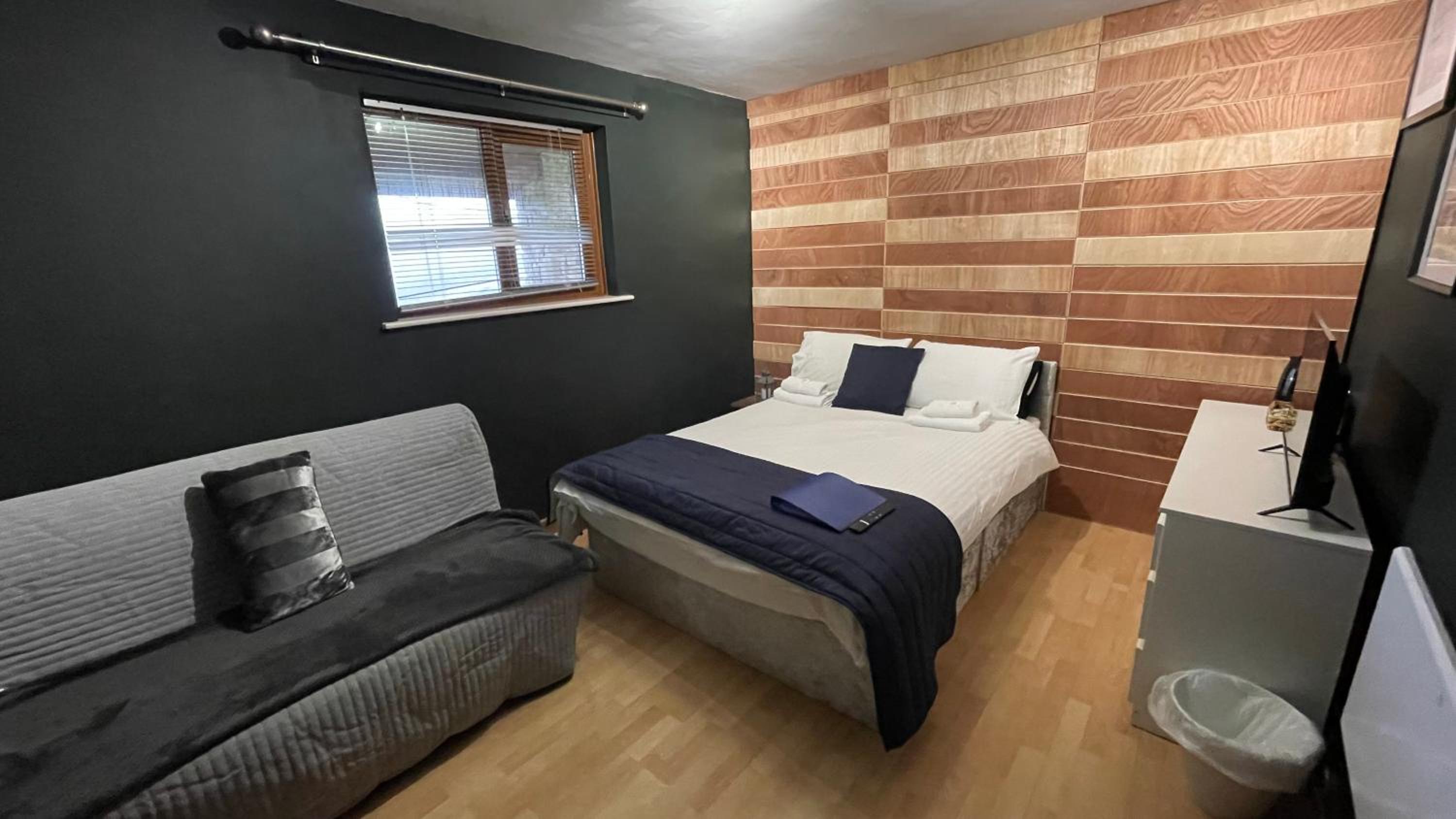 Double or Twin Room with Mountain View - Room 8