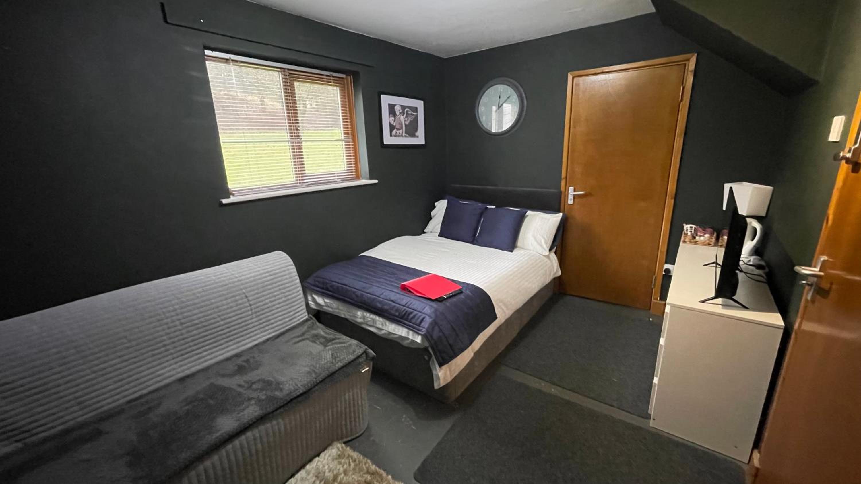 Double or Twin Room with Shower - Room 7