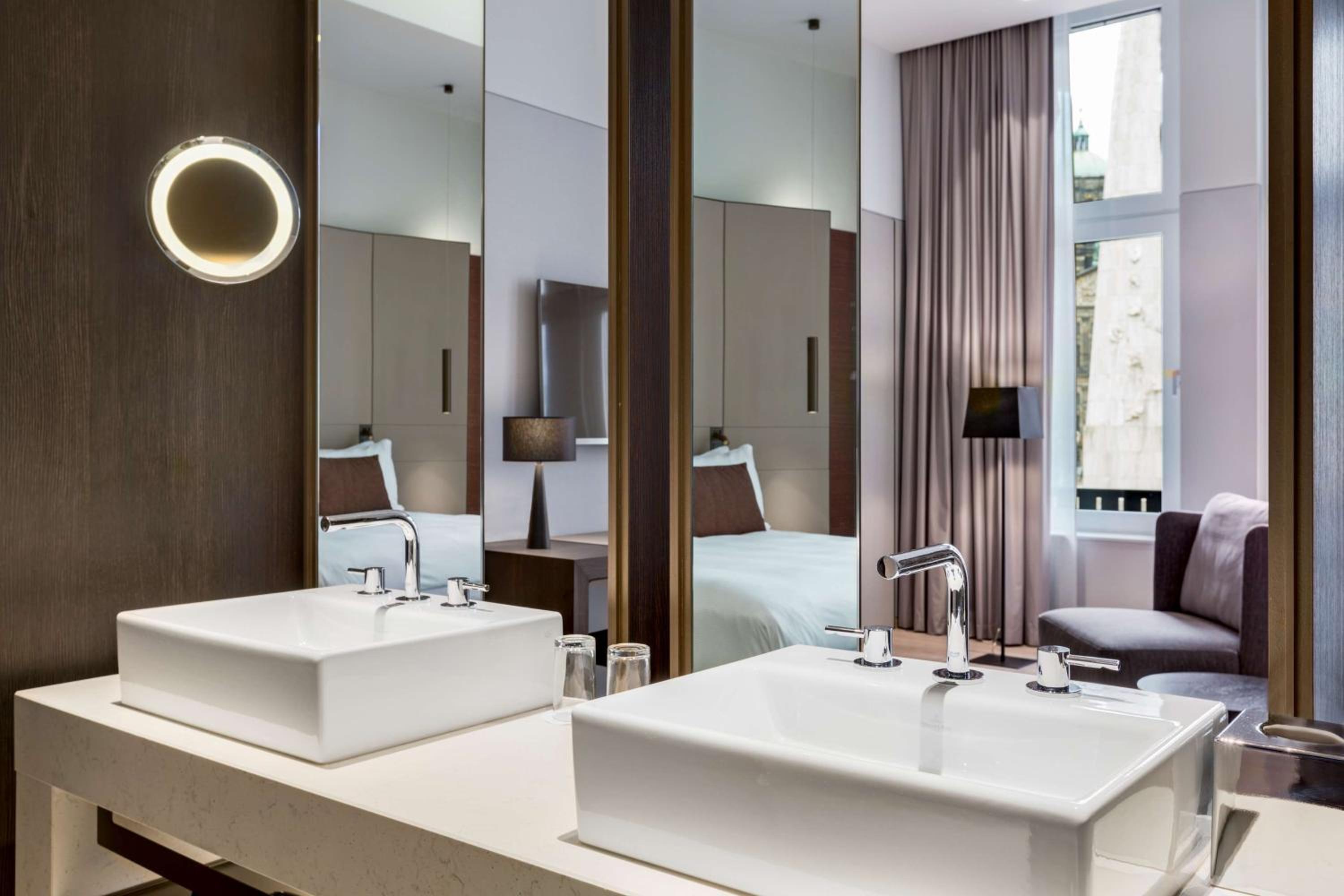 Premium Room with Dam View