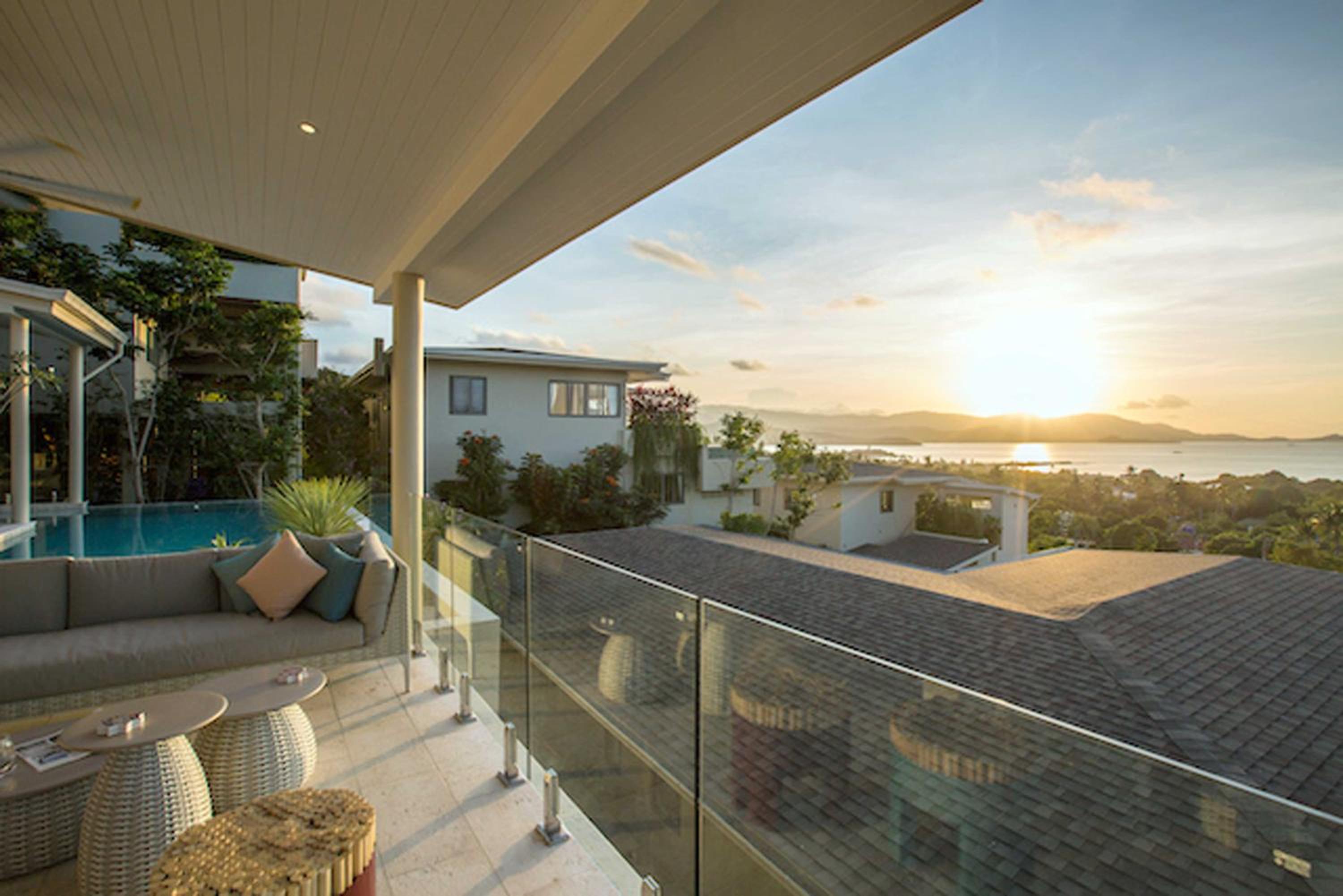 Luxury Villa 7, Private Infinity Pool with Fabulous Sunsets Ocean Views, Games Room. photo 3