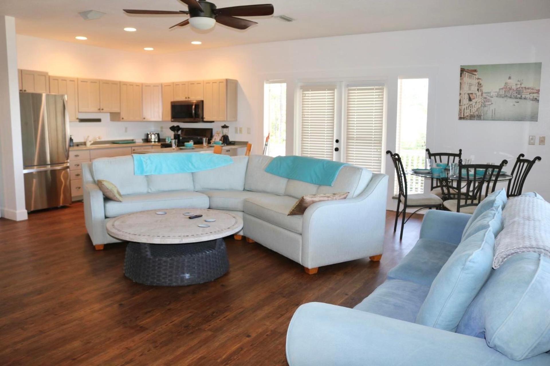 One-Bedroom House photo 1