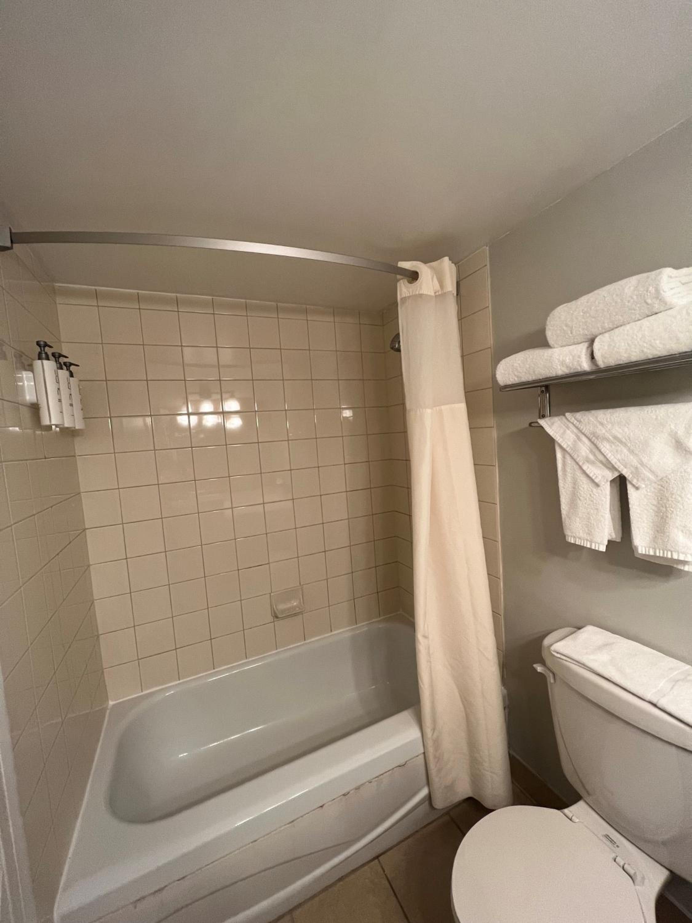 Standard Double Room - Photo 2