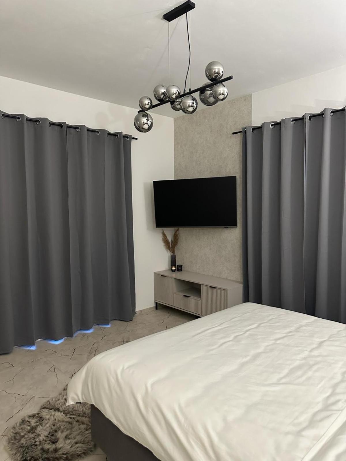 Two-Bedroom Apartment with Terrace and Sea View photo 1