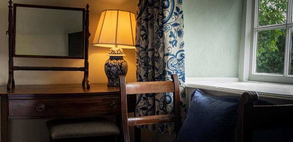 Superior King Room - Photo 7