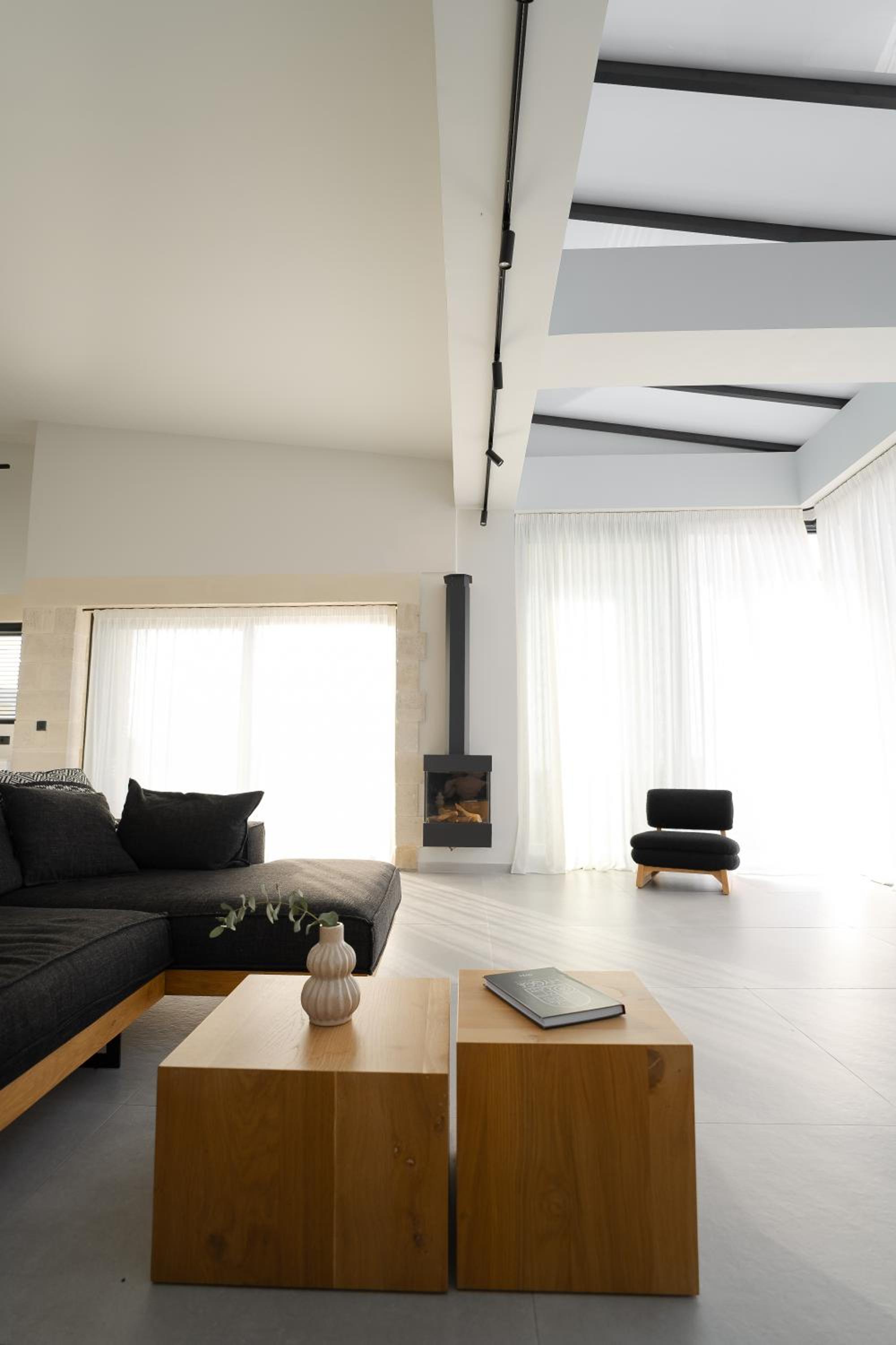 Villa photo 1