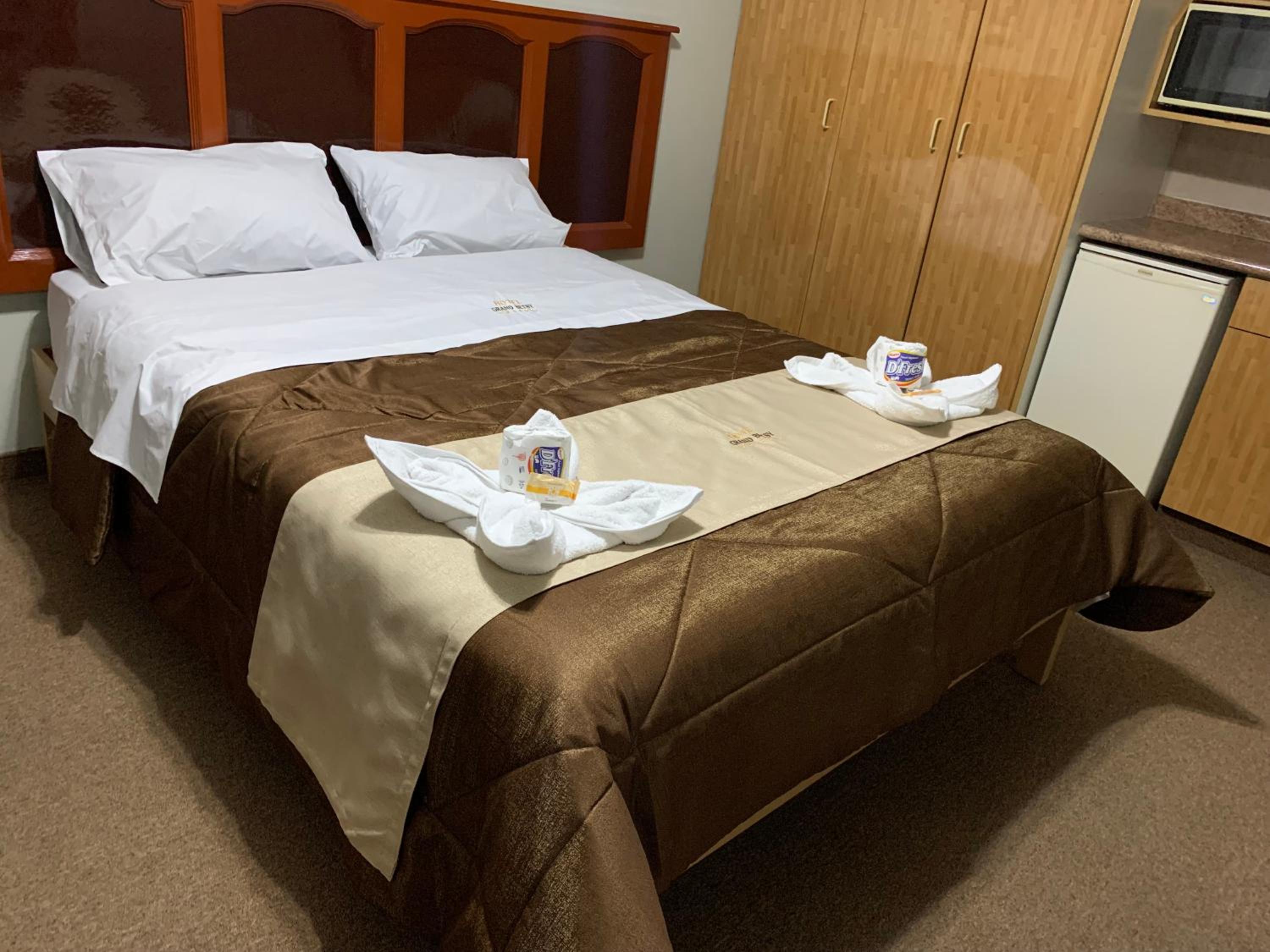 Standard Queen Room photo 3
