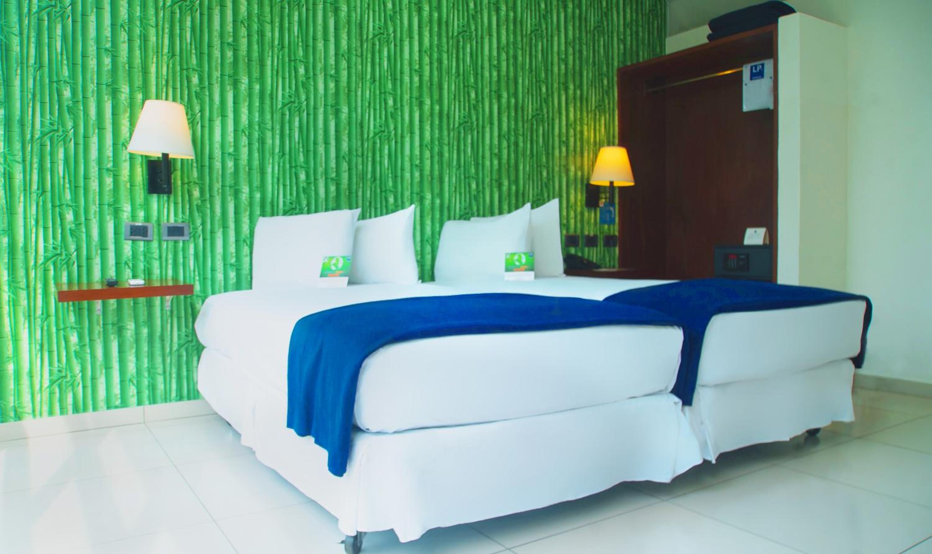 Twin Room - Photo 1