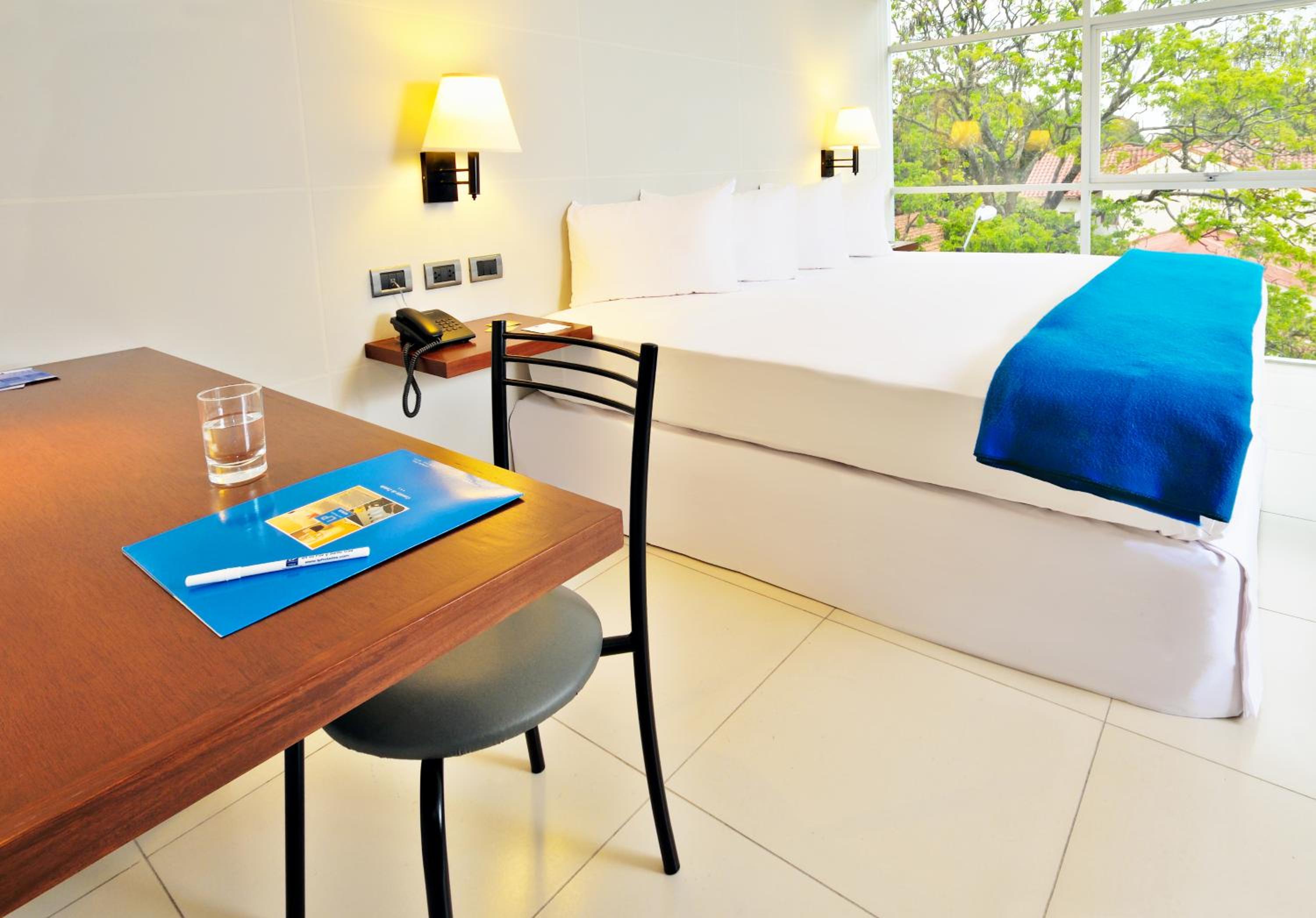 Suite - Photo 4