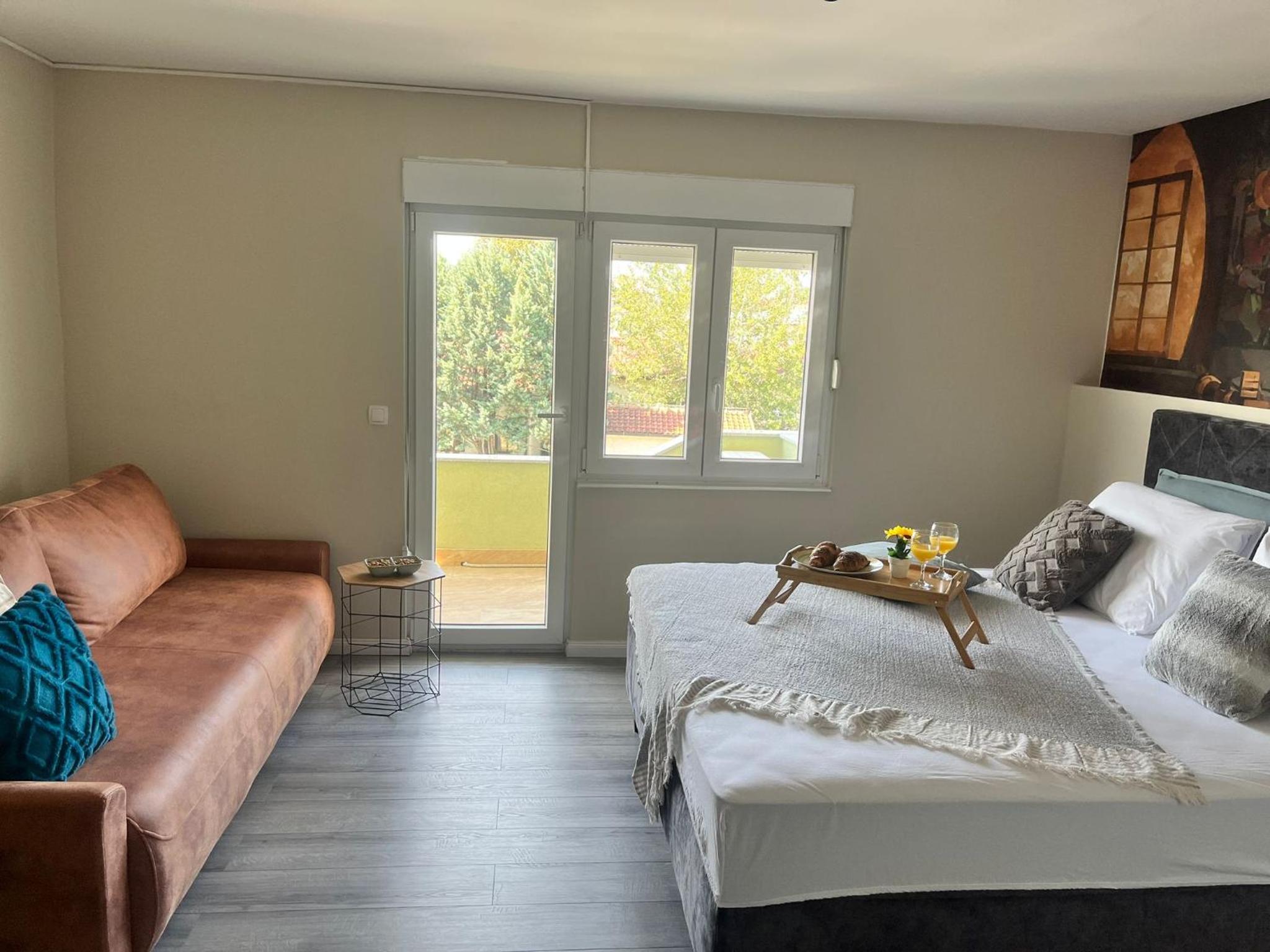 King Studio with Sofa Bed photo 1
