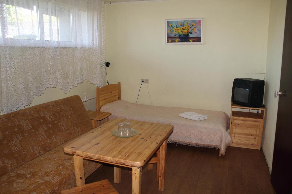 Budget Twin Room photo 3