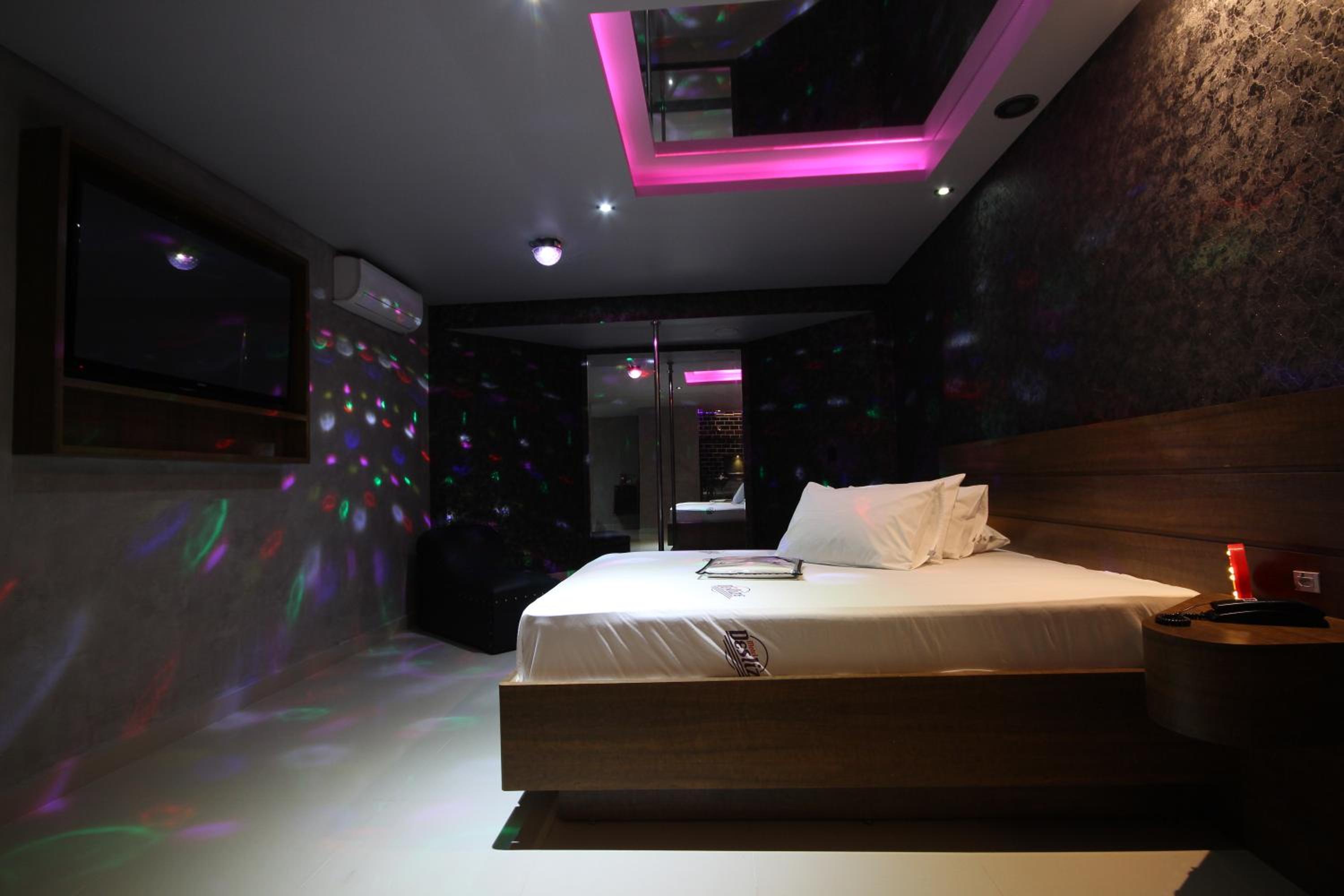 Deluxe Suite photo 2