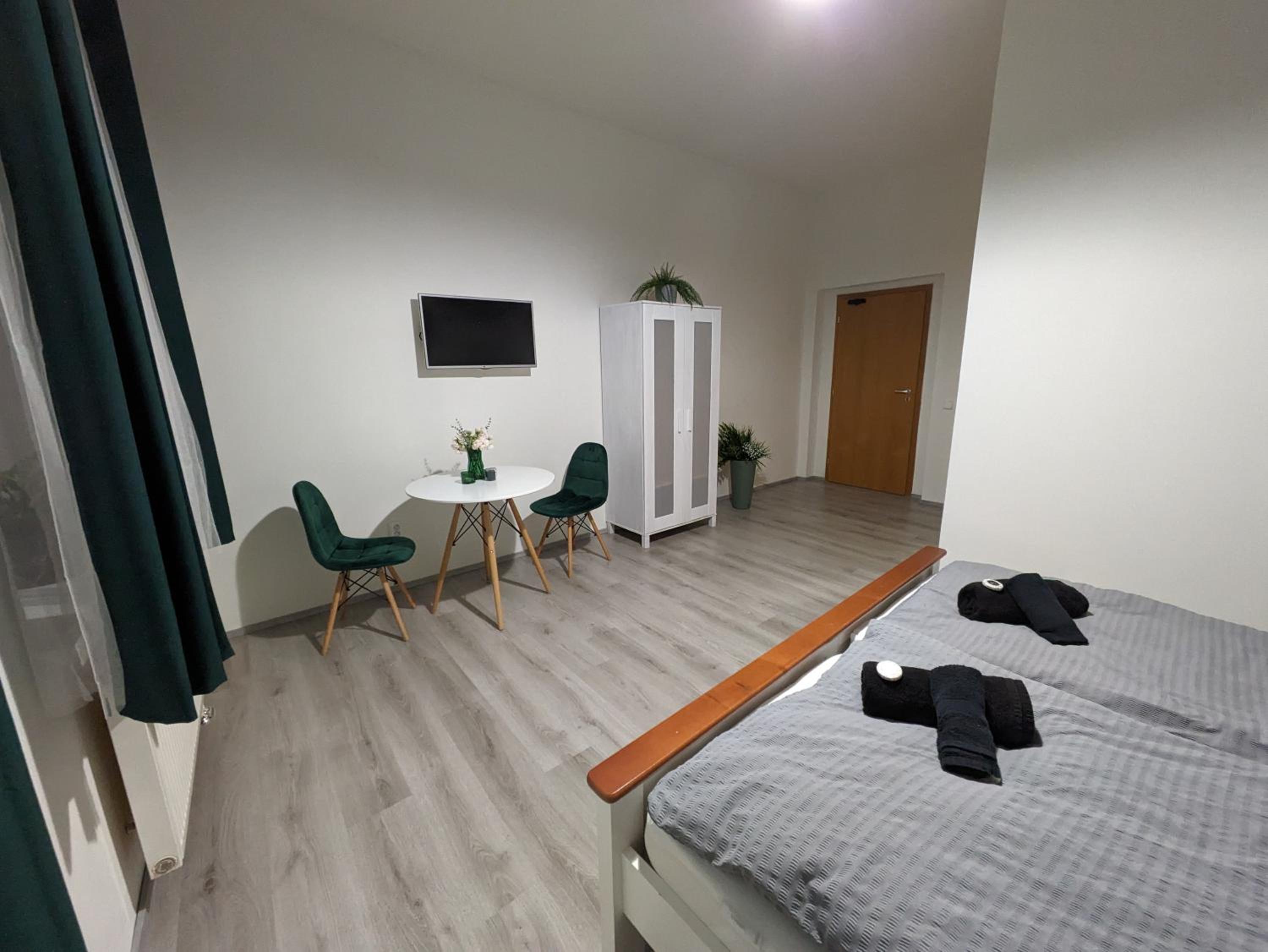 Double Room with Private Bathroom photo 3