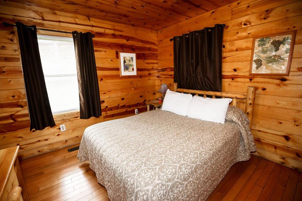 Two-Bedroom House - Photo 4