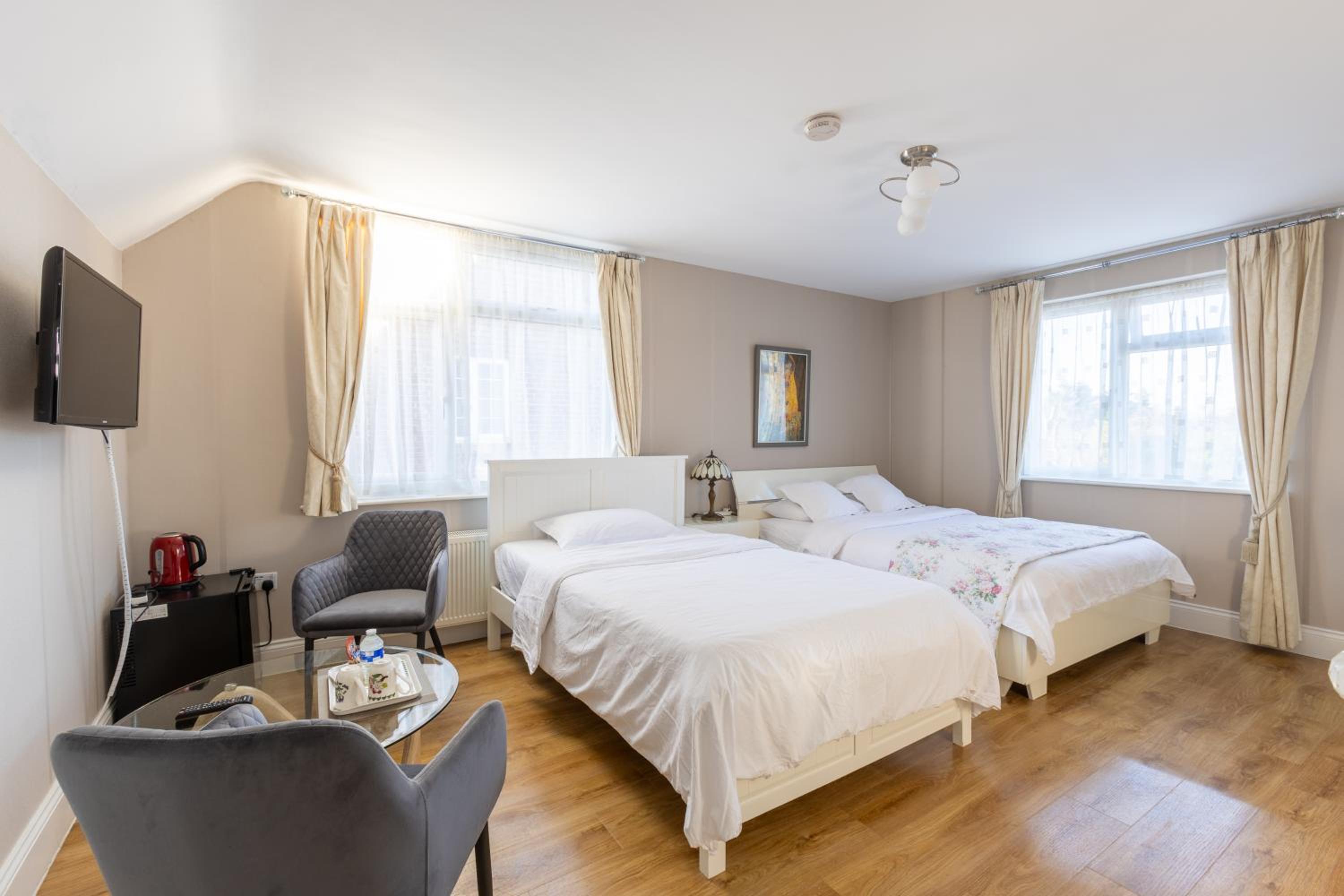 Deluxe Double or Twin Room