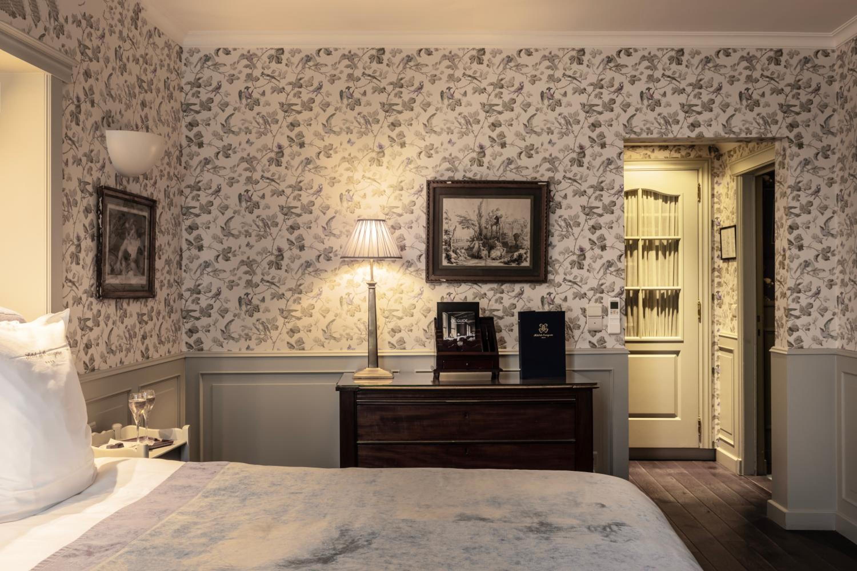 Heritage Room - Photo 14