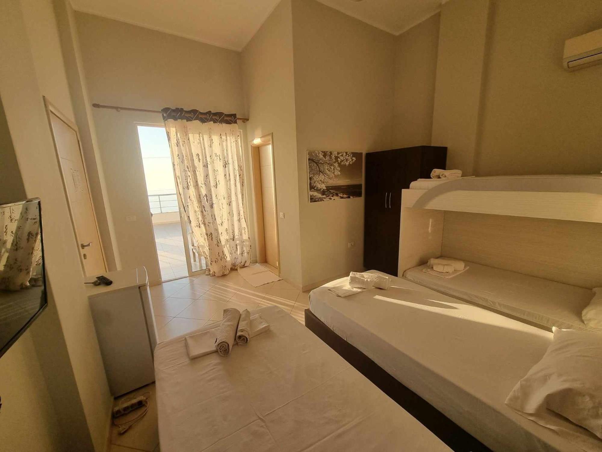Quadruple Room with Sea View