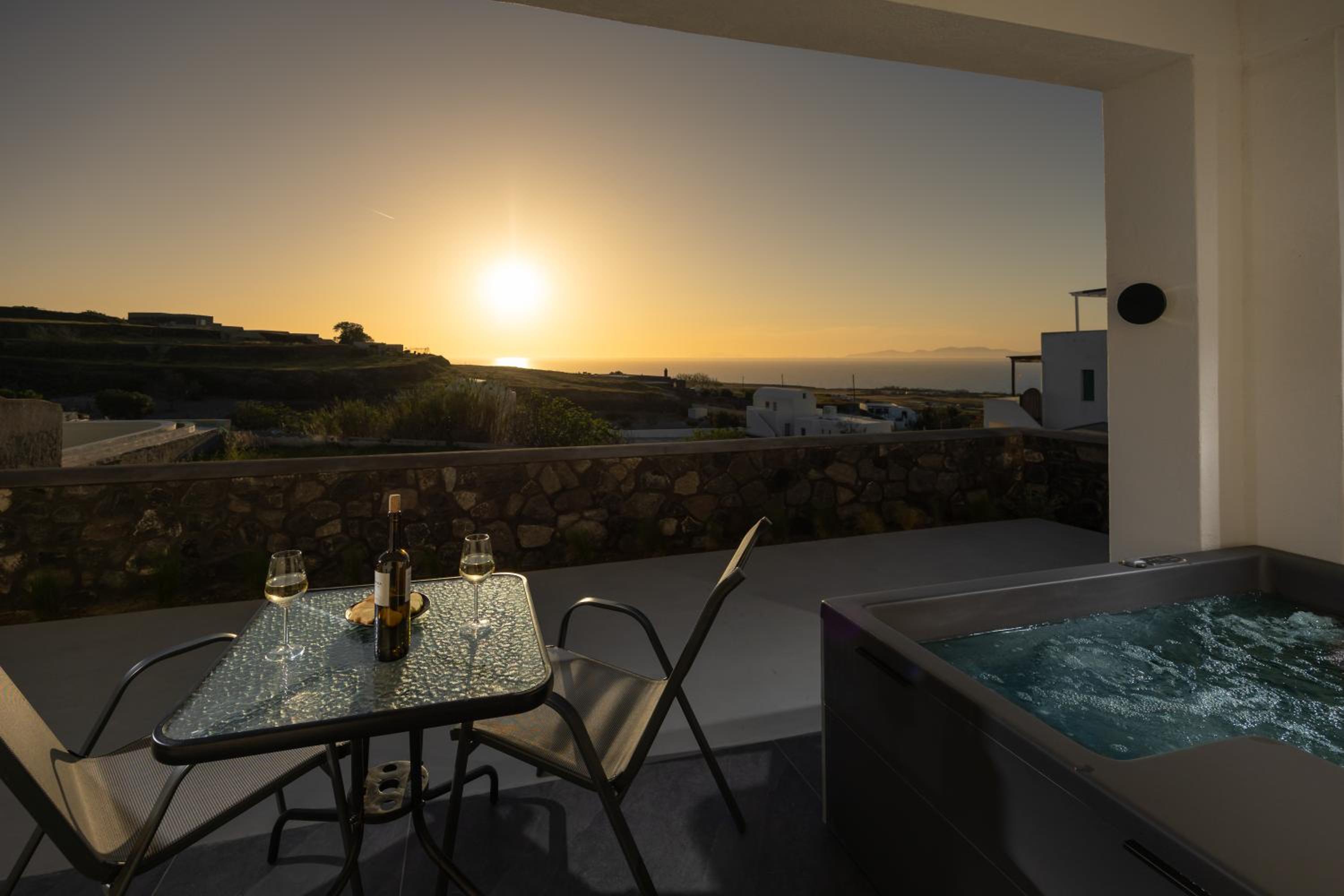 Deluxe Double Room with Sea View photo 2
