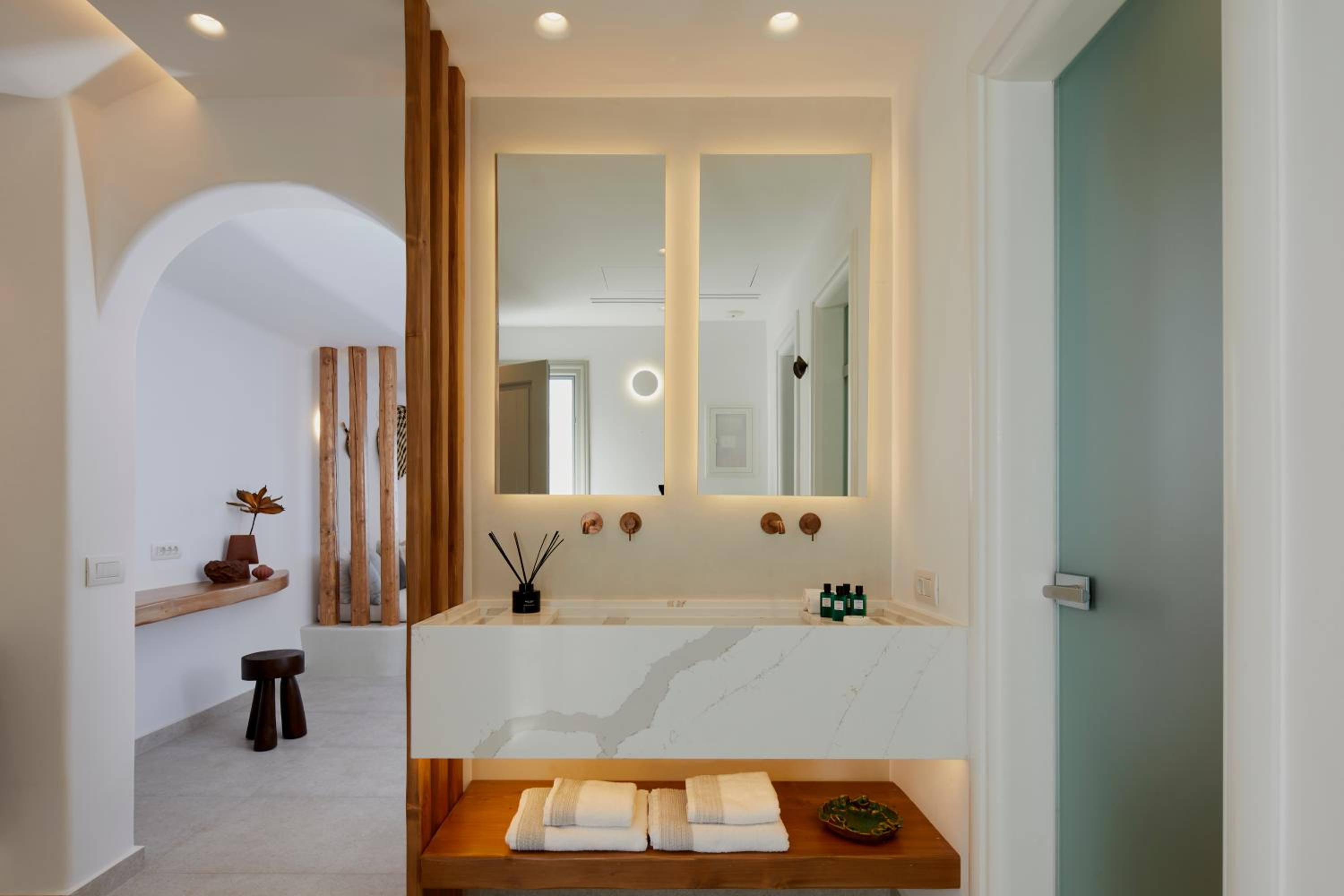 The Diamond Suite with Diamond Infinity Heated Private Pool - Photo 9