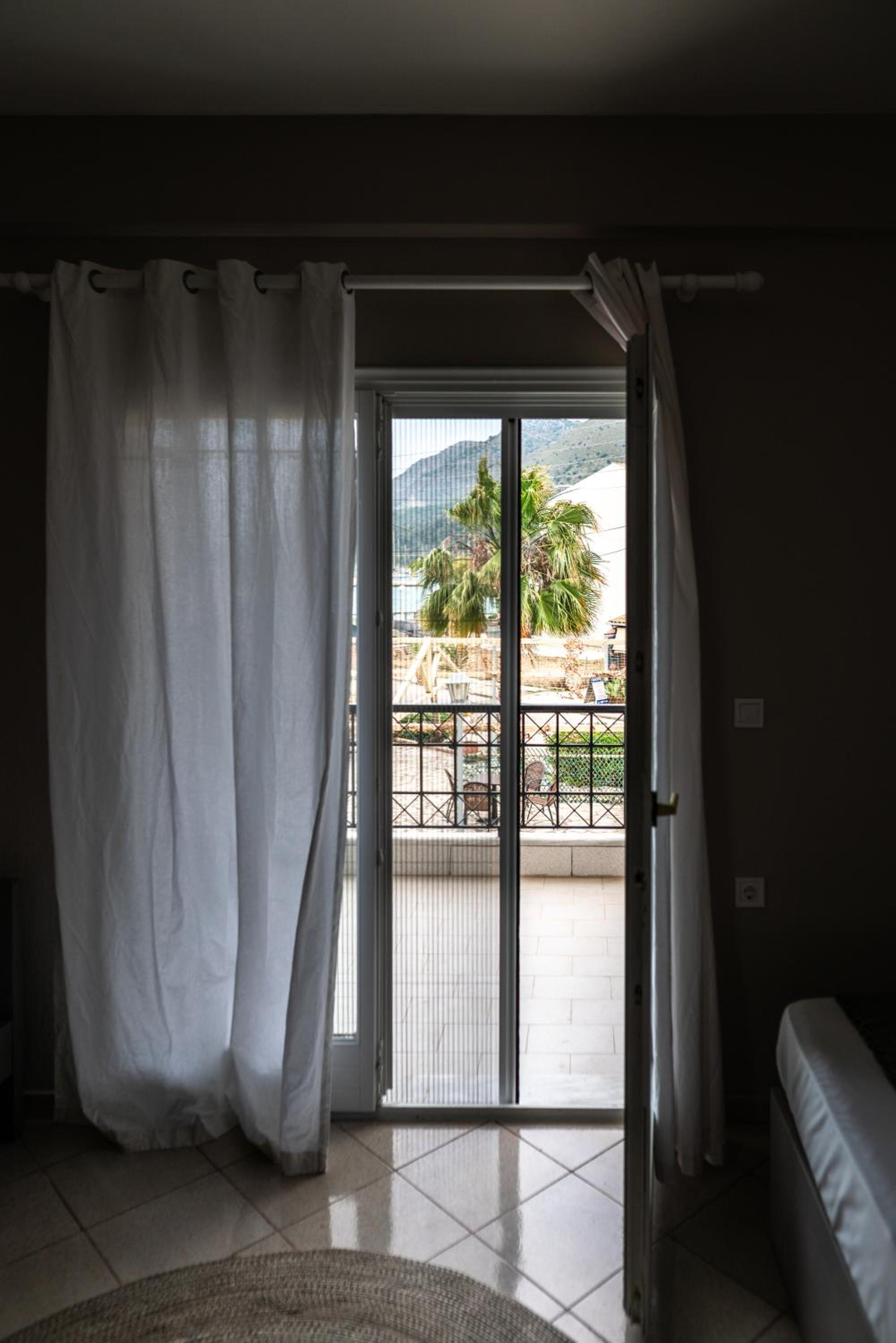 Apartment with Sea View photo 2