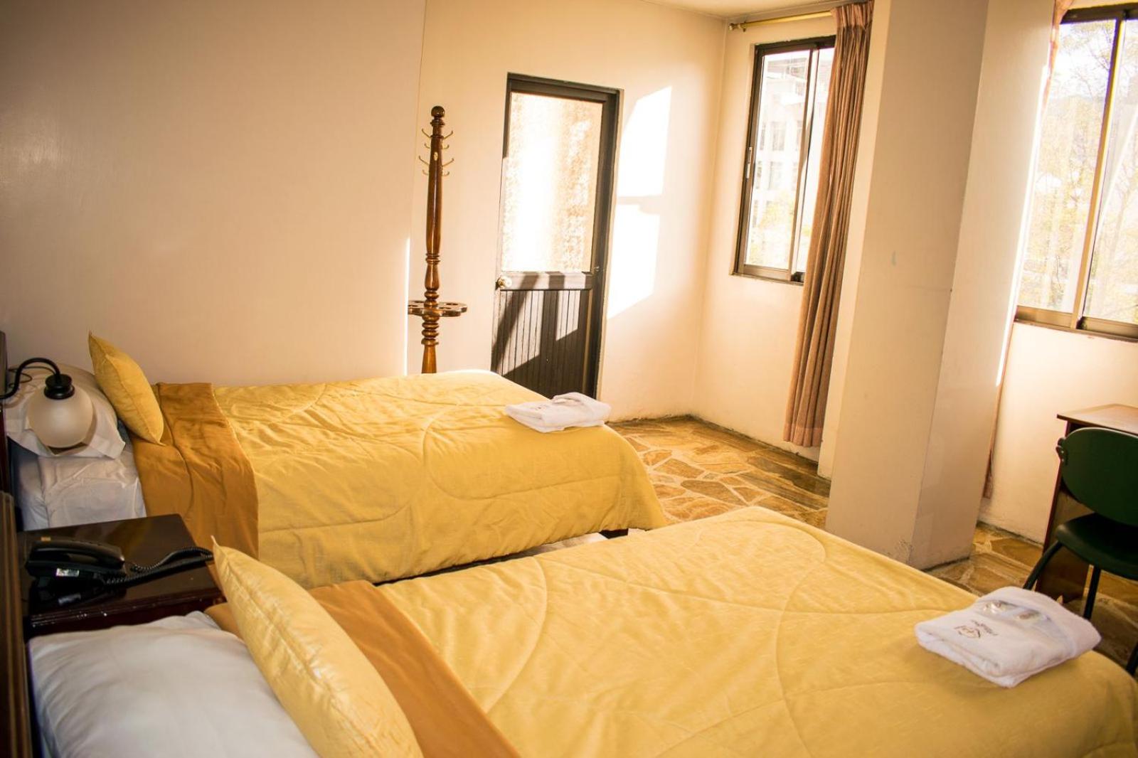 Twin Room With Private Bathroom photo 1