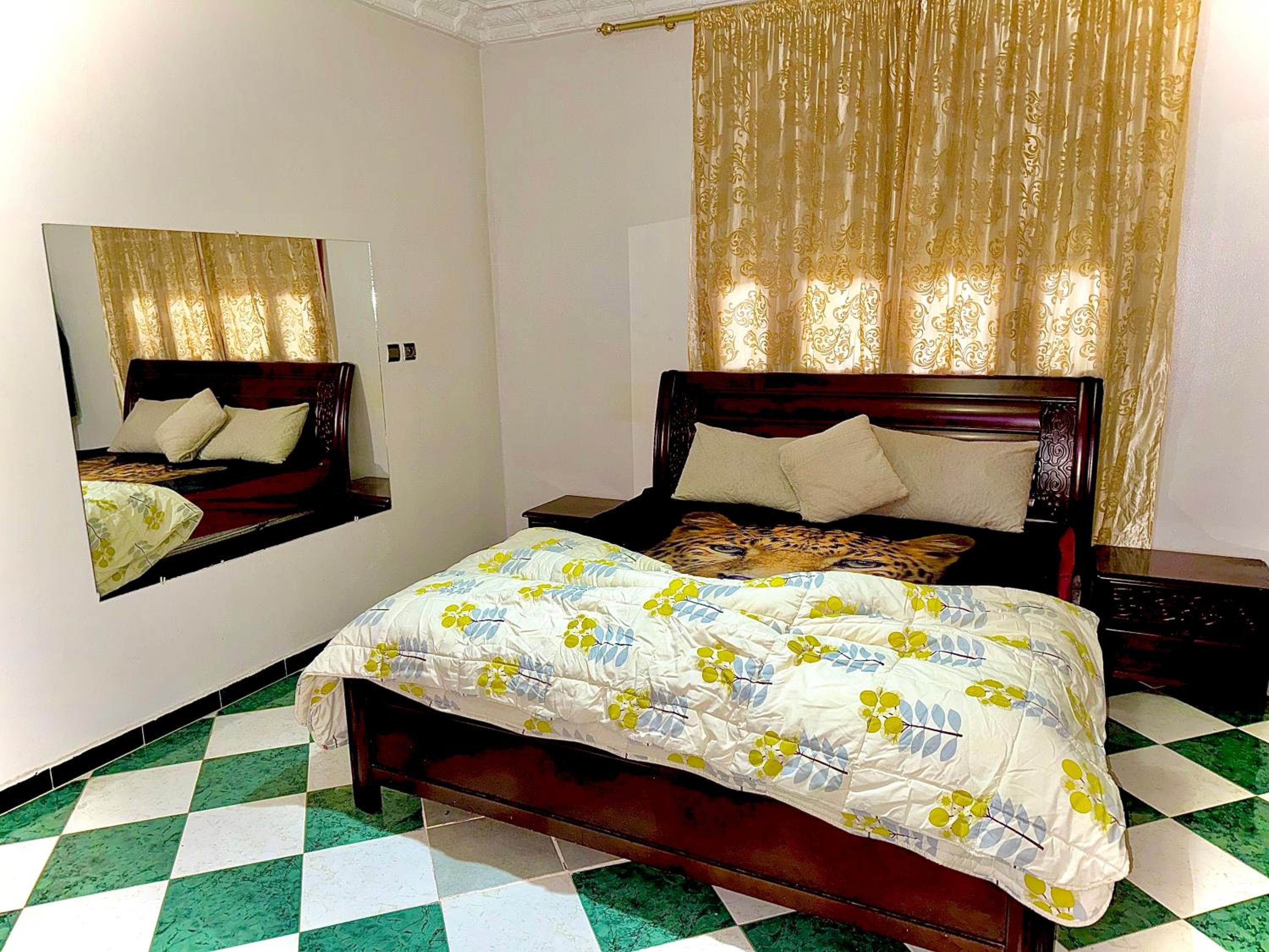 Two-Bedroom House photo 2