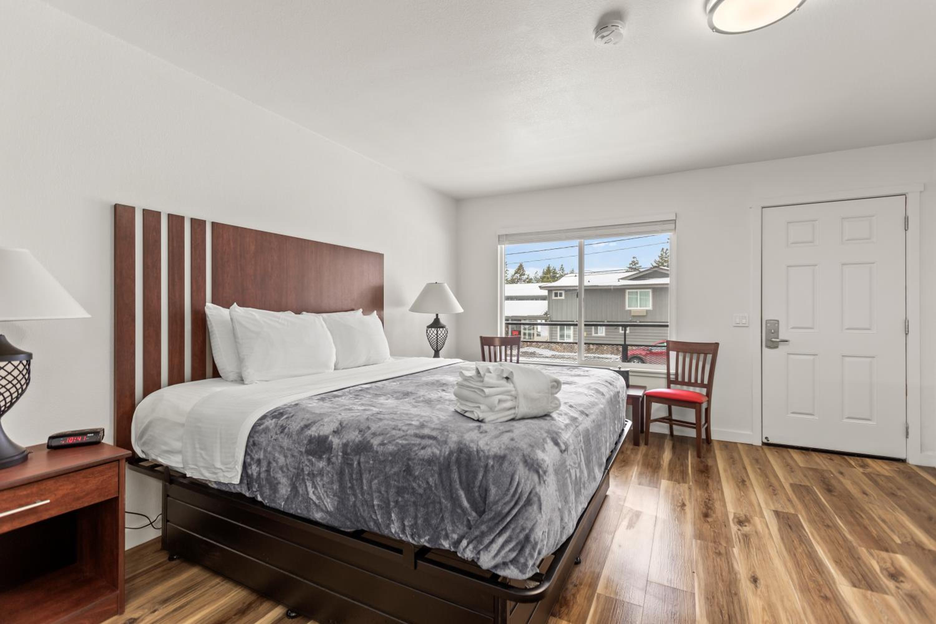Standard King Room - Photo 1