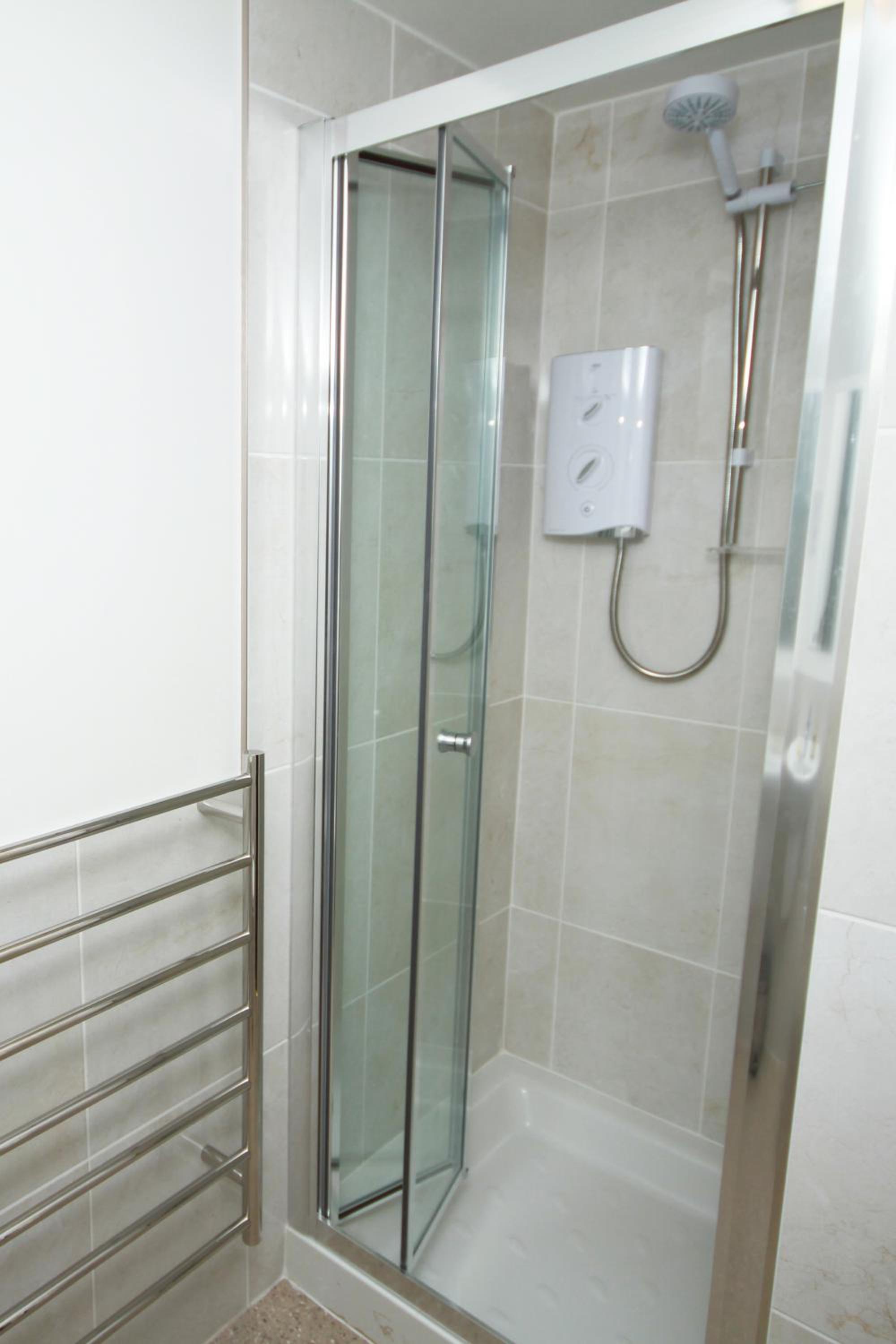 Standard Twin Room - Photo 5