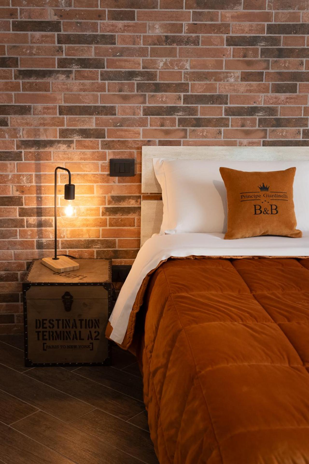 Deluxe Triple Room - Photo 11
