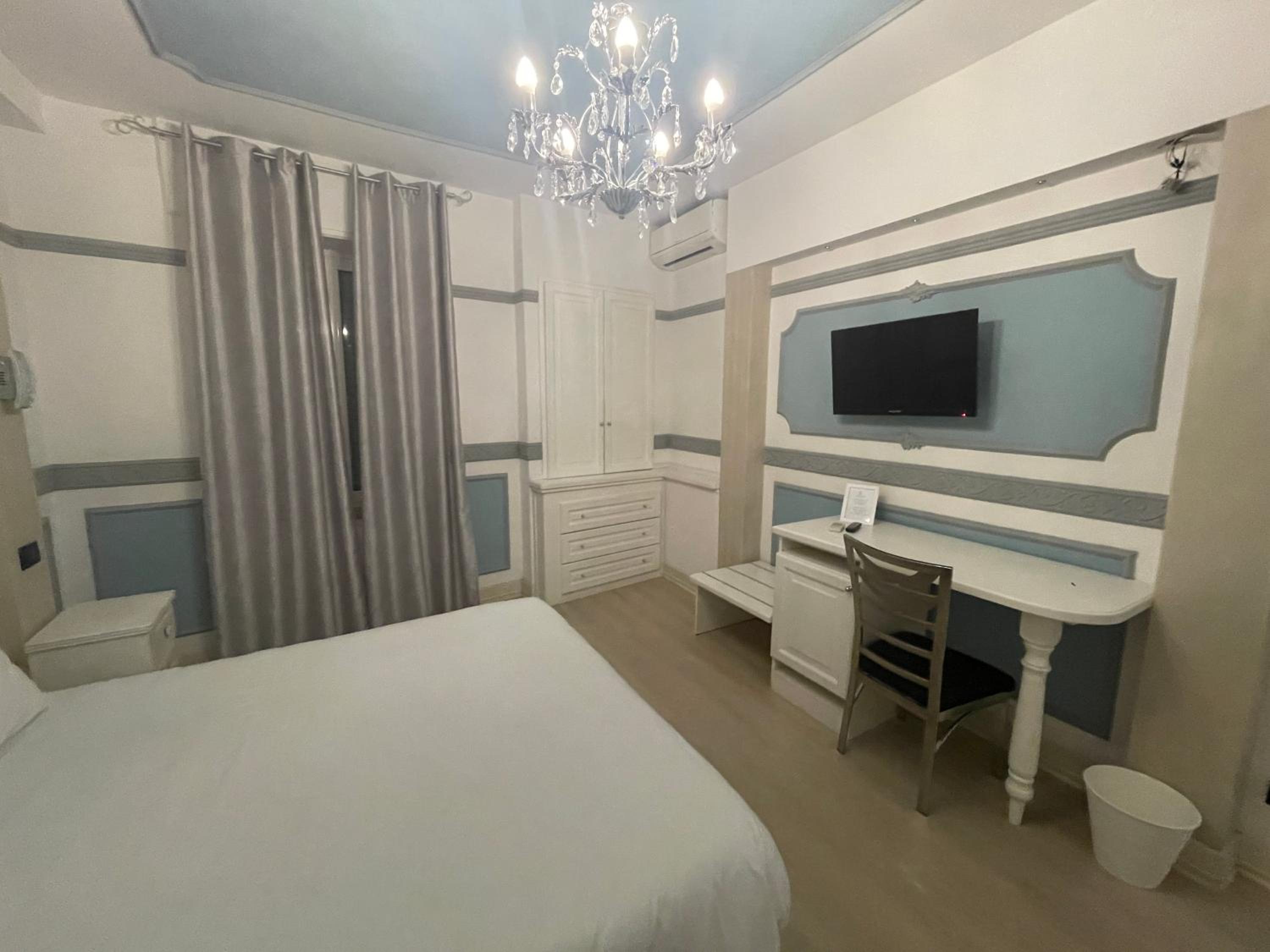 Classic Quadruple Room photo 3