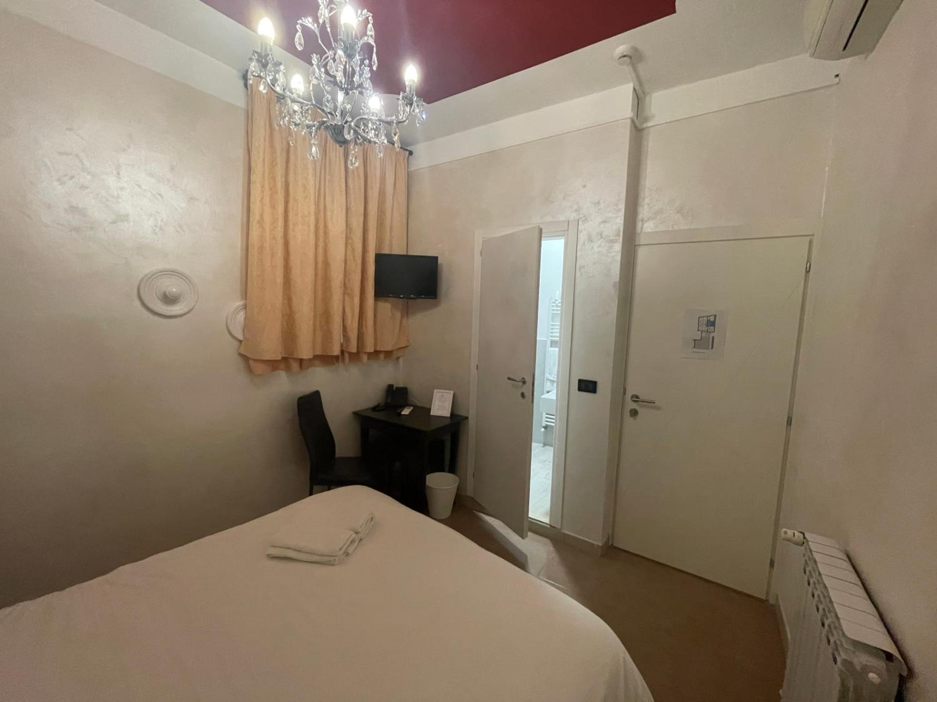 Double Room photo 2