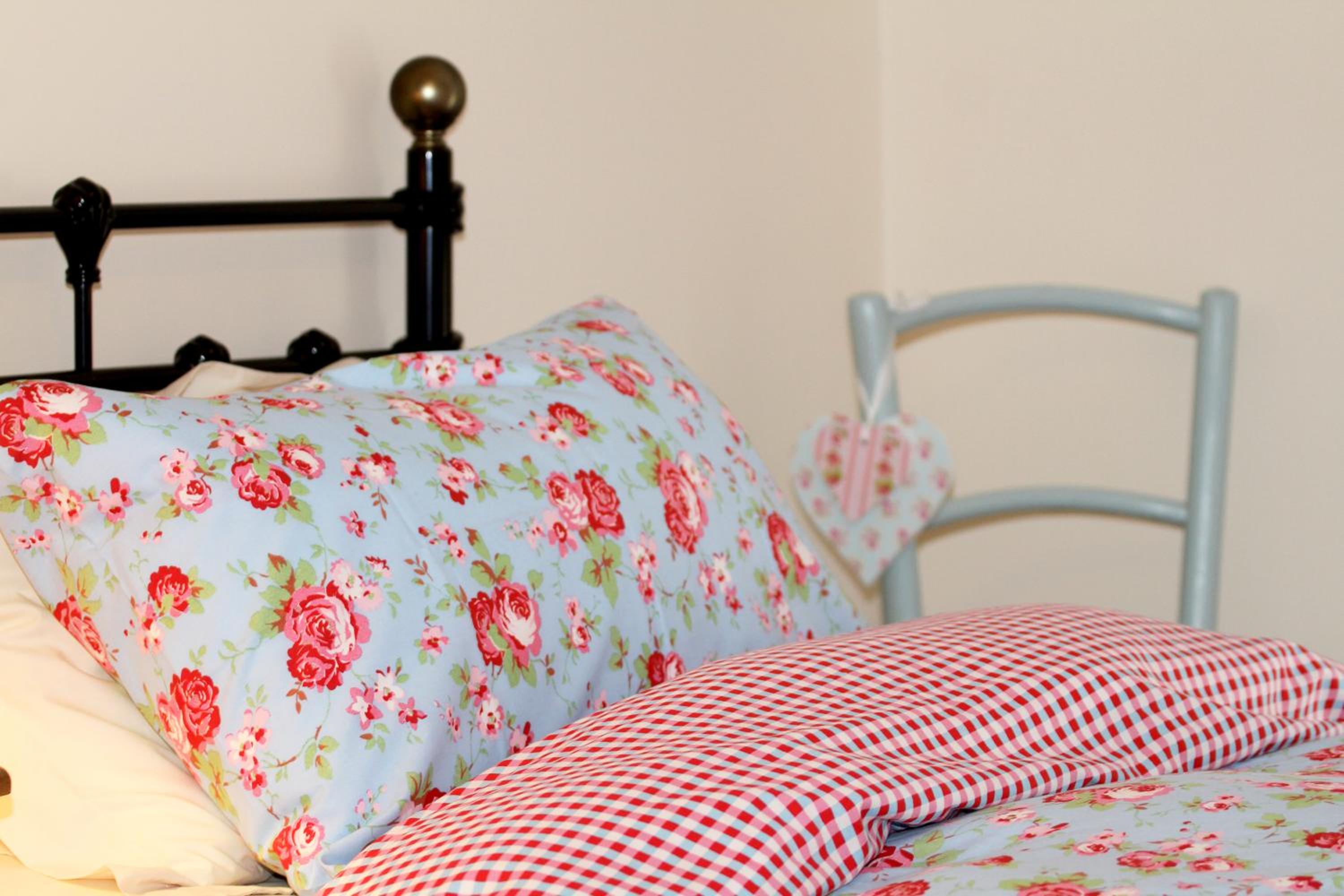 Standard Twin Room - Photo 1