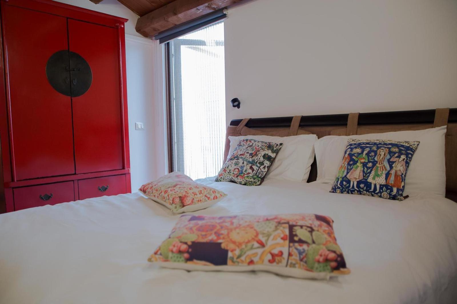 One-Bedroom Apartment - Photo 1
