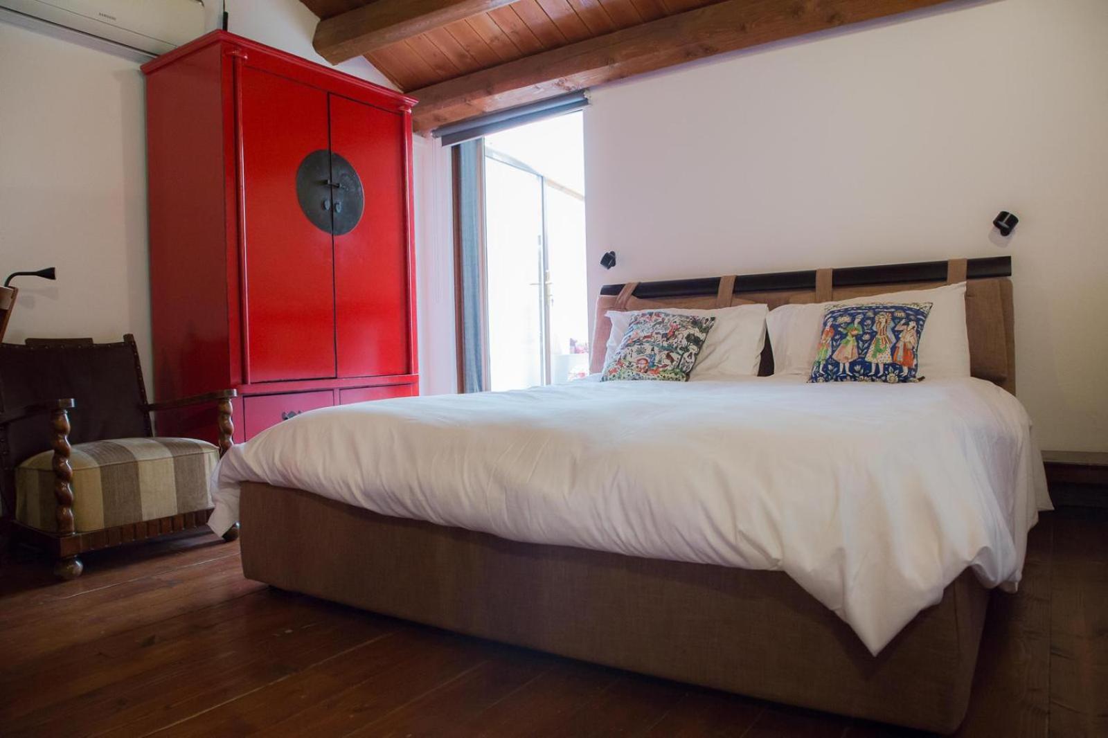 One-Bedroom Apartment - Photo 15