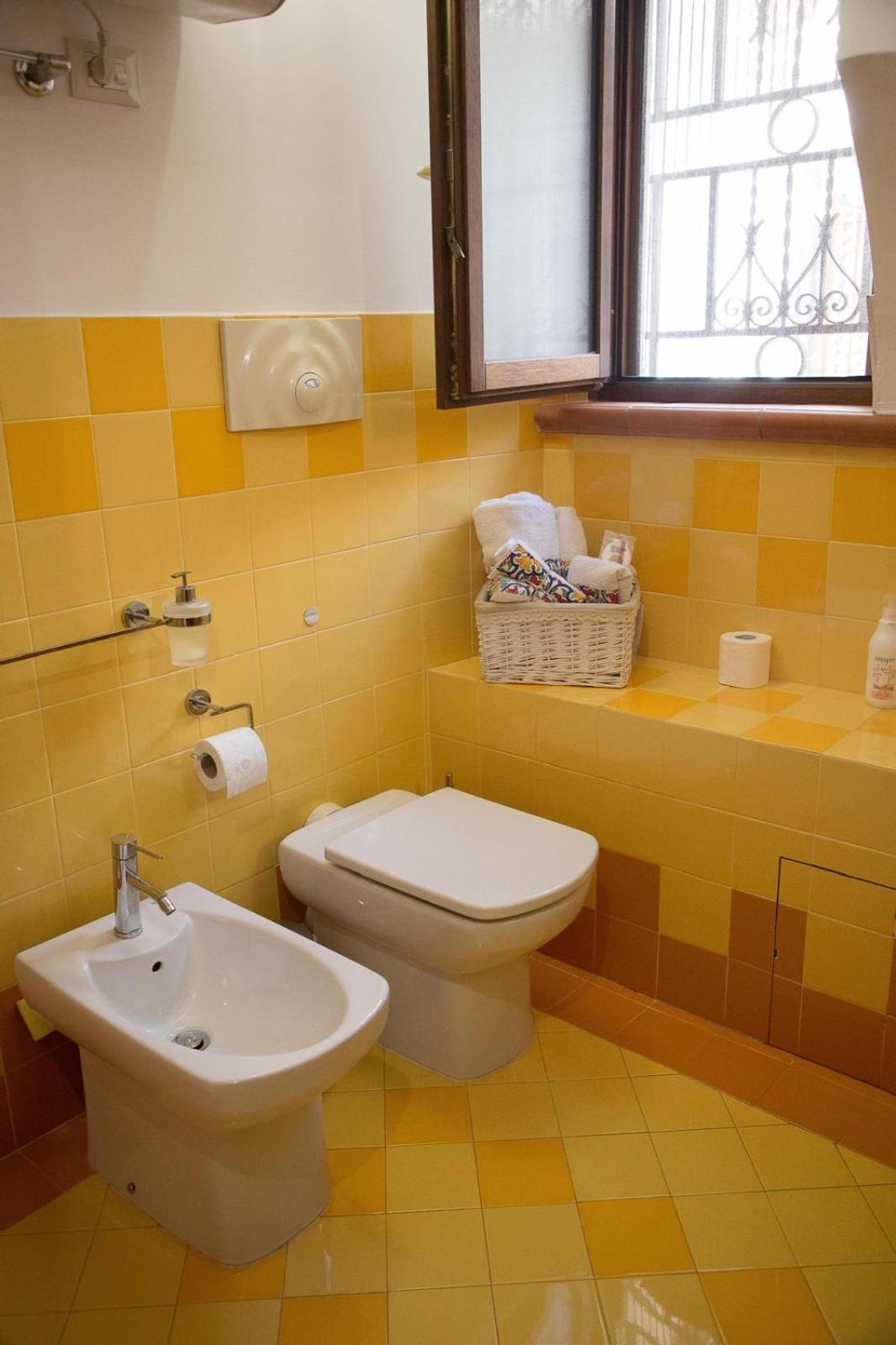 One-Bedroom Apartment - Photo 20