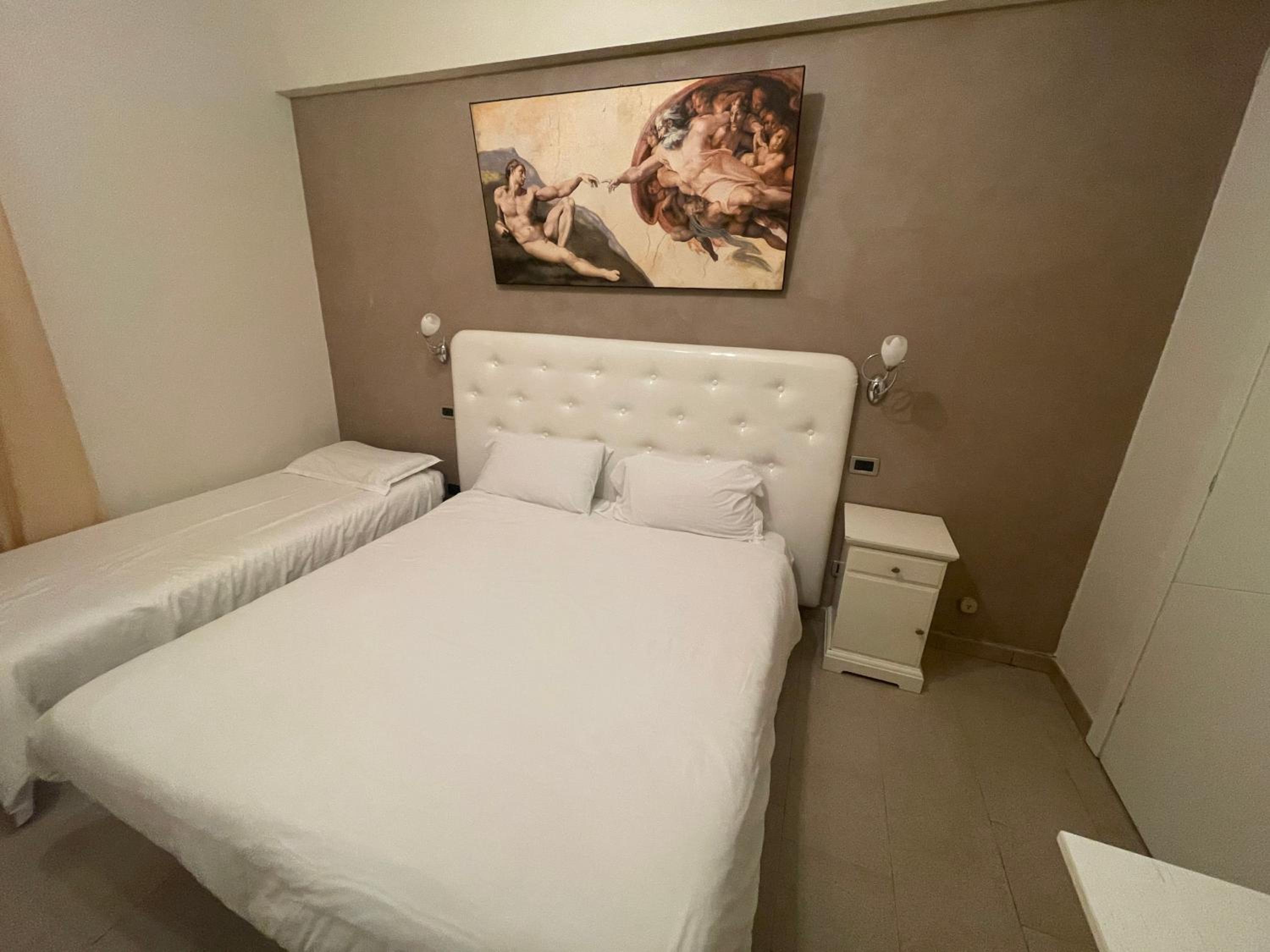 Classic Triple Room photo 2