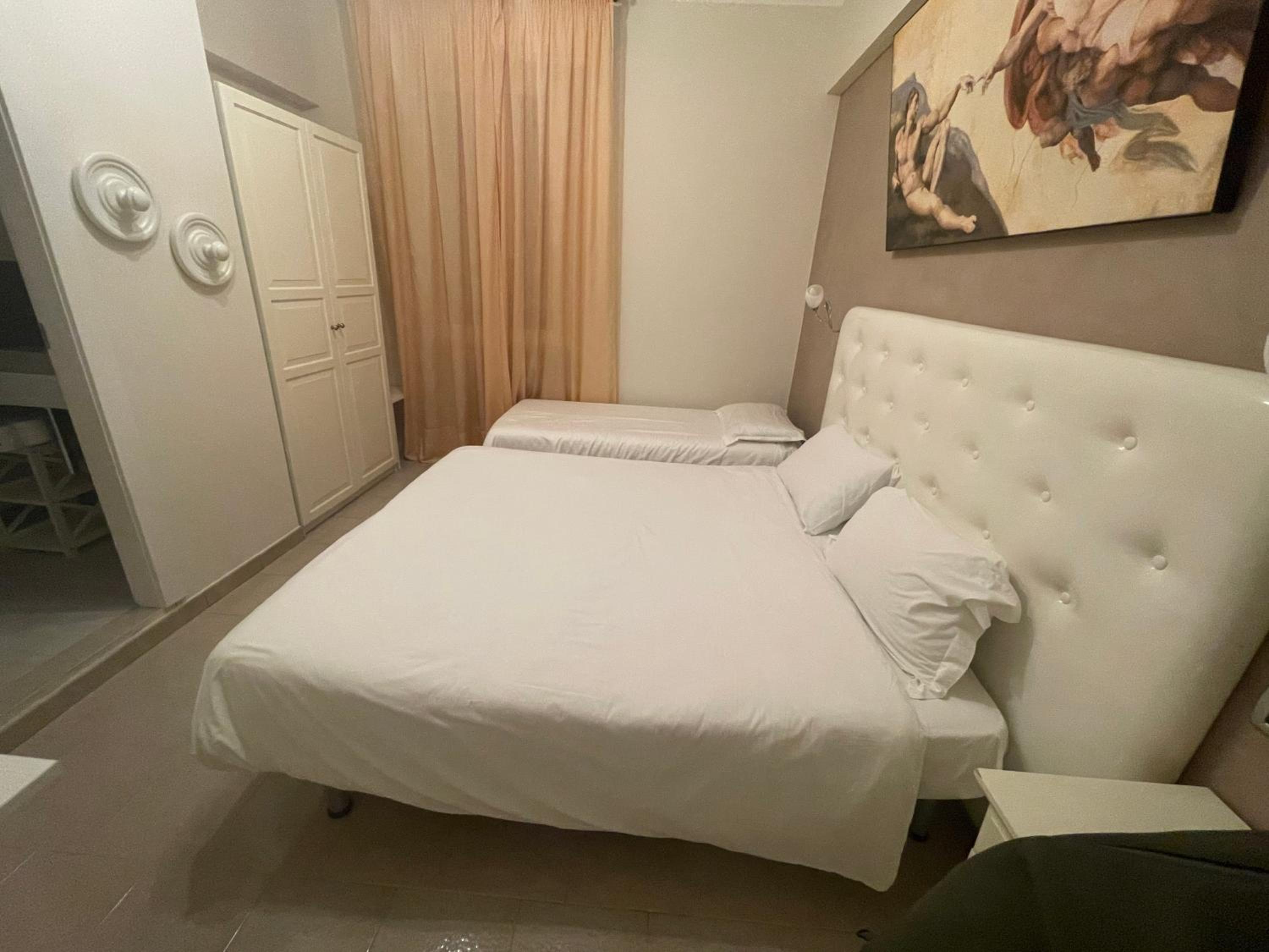 Classic Triple Room photo 2