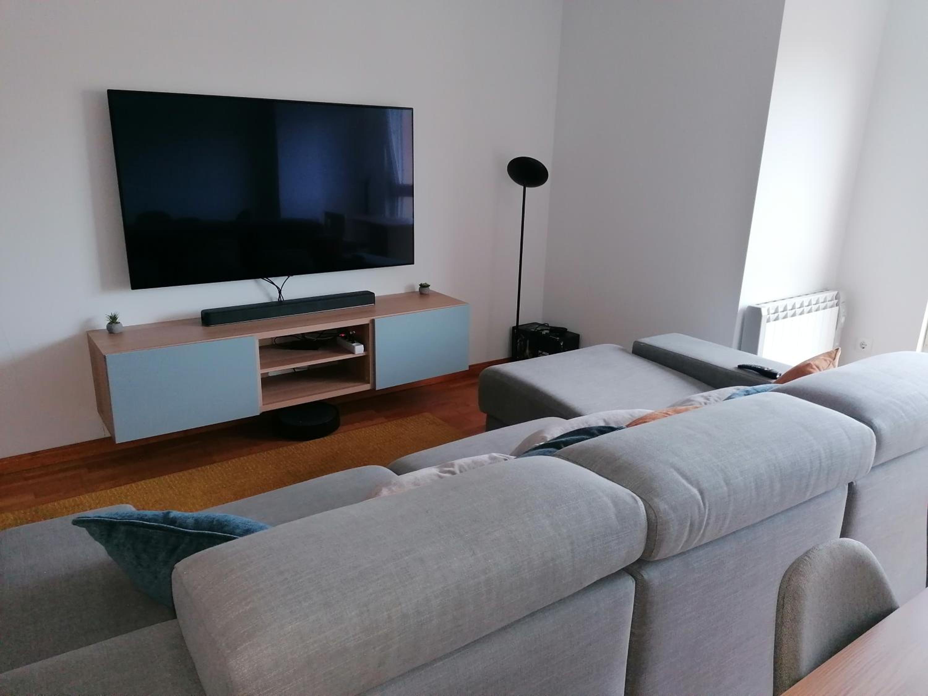 One-Bedroom Apartment photo 2