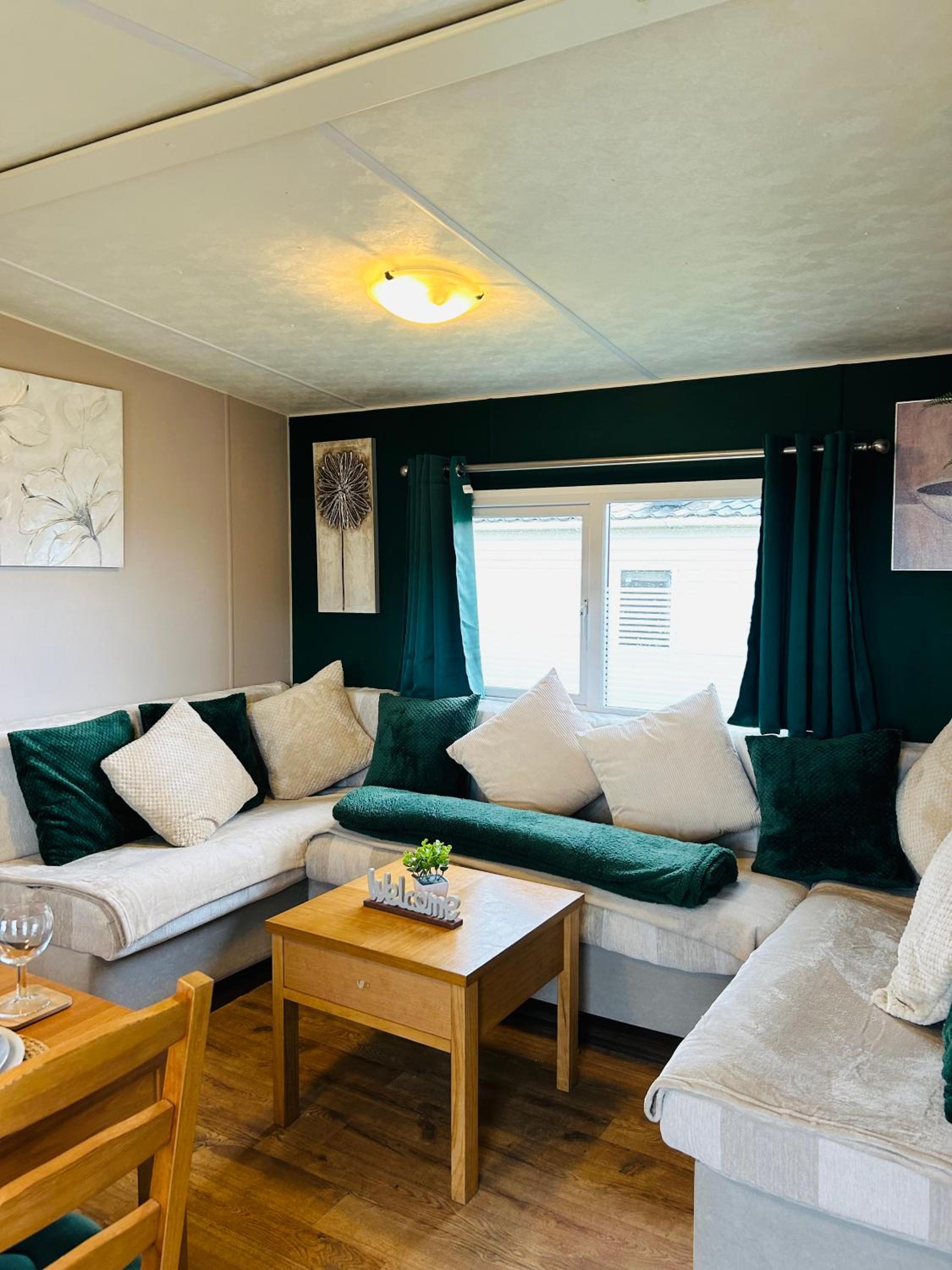 Mobile Home photo 1