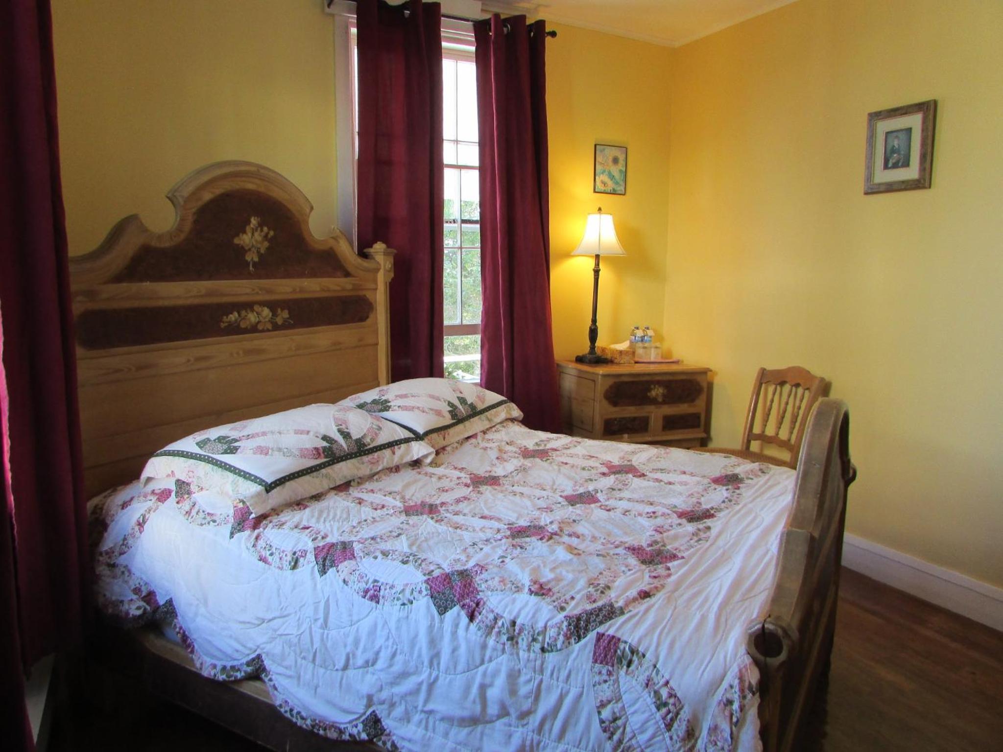 Family Room With Bathroom photo 3