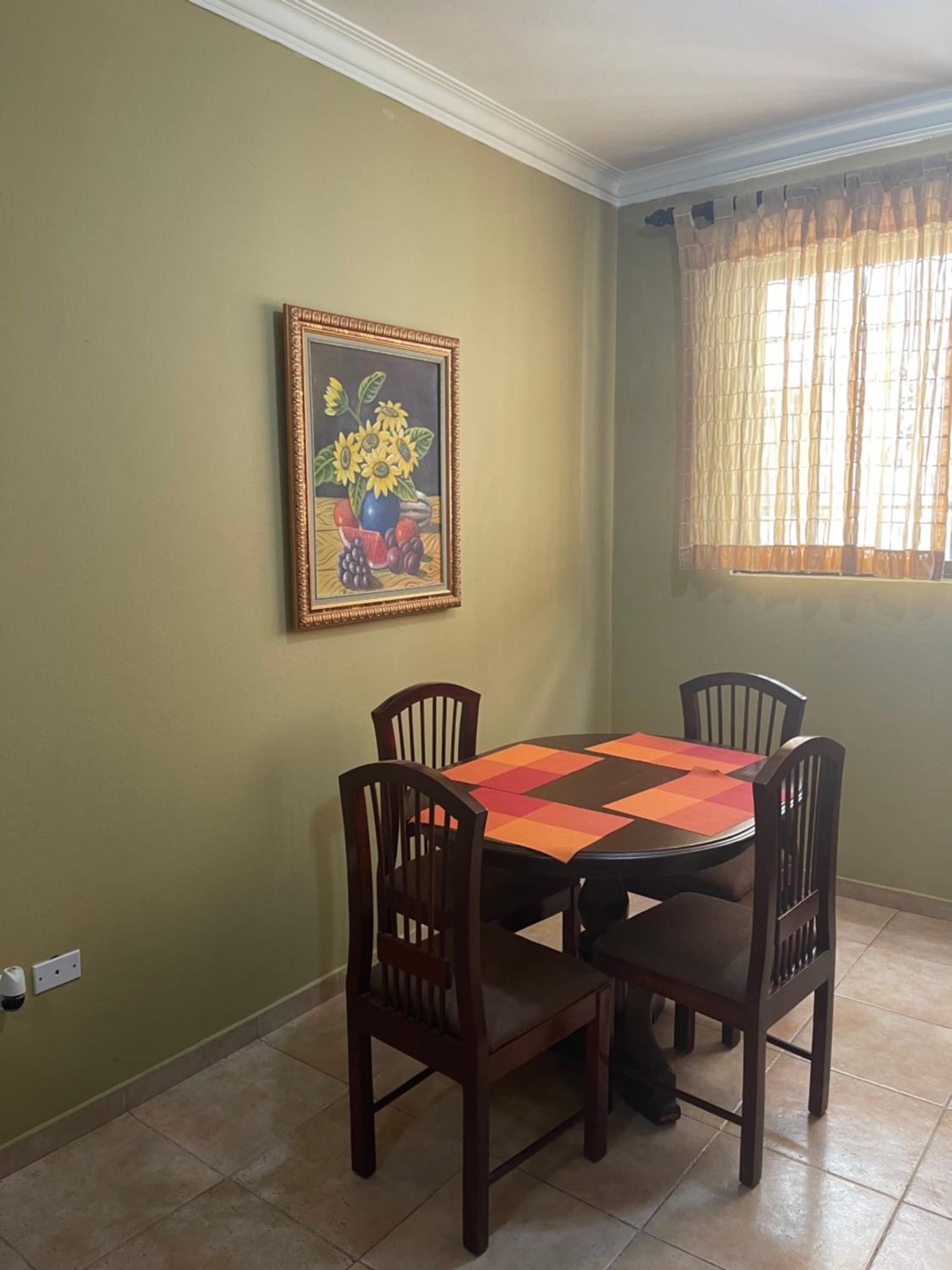 One-Bedroom Apartment - Photo 3