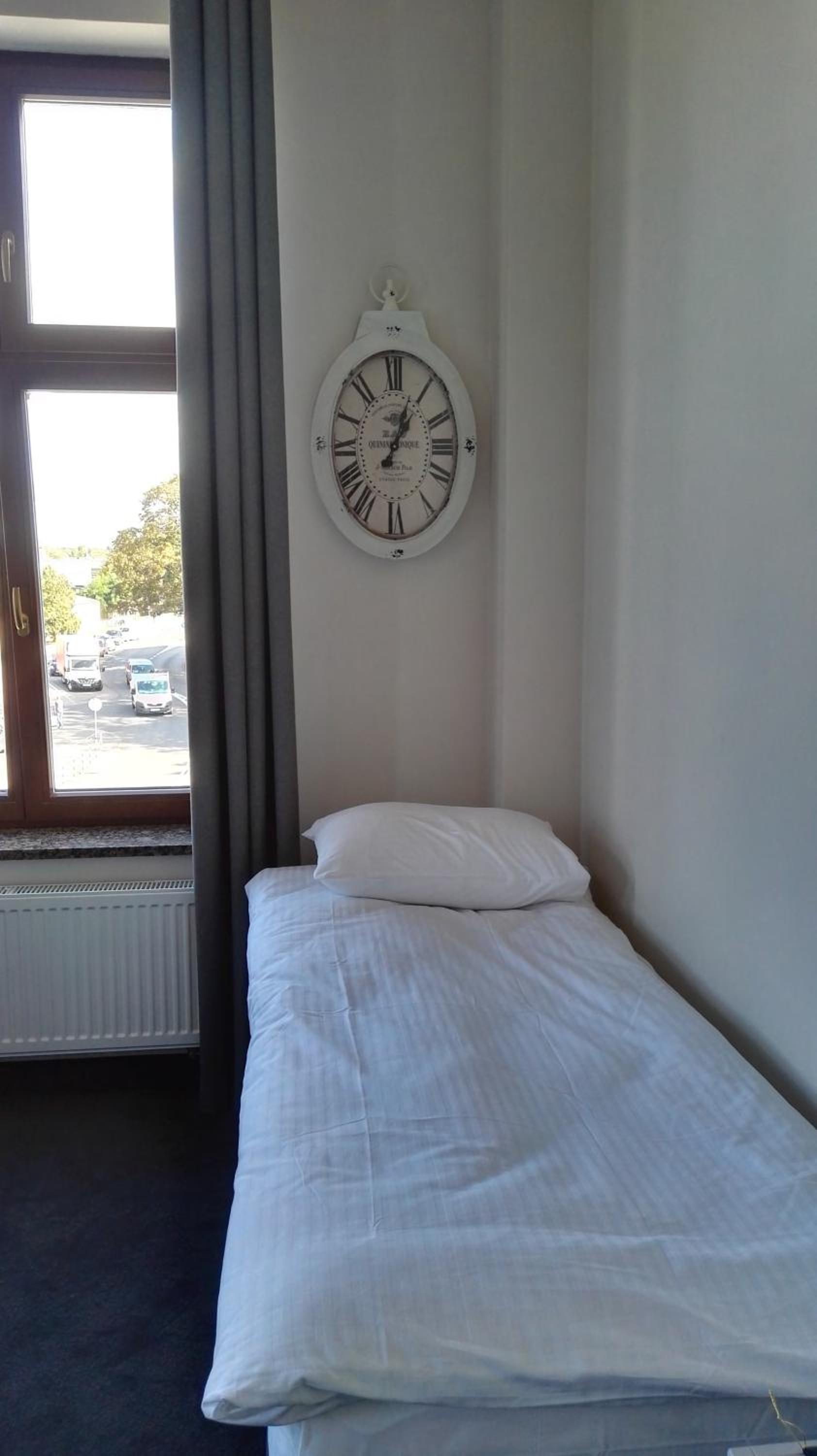 Triple Room - Photo 12